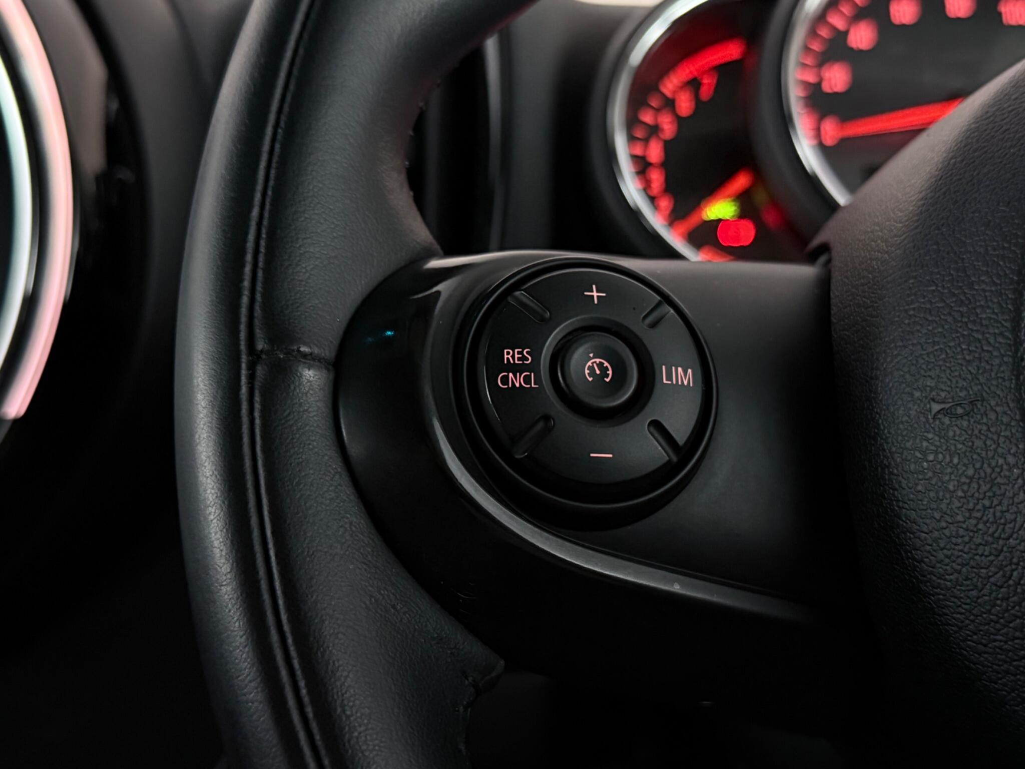 Mini Countryman view 12
