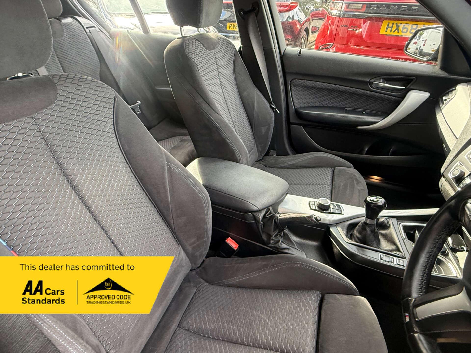 BMW 1 Series view 35