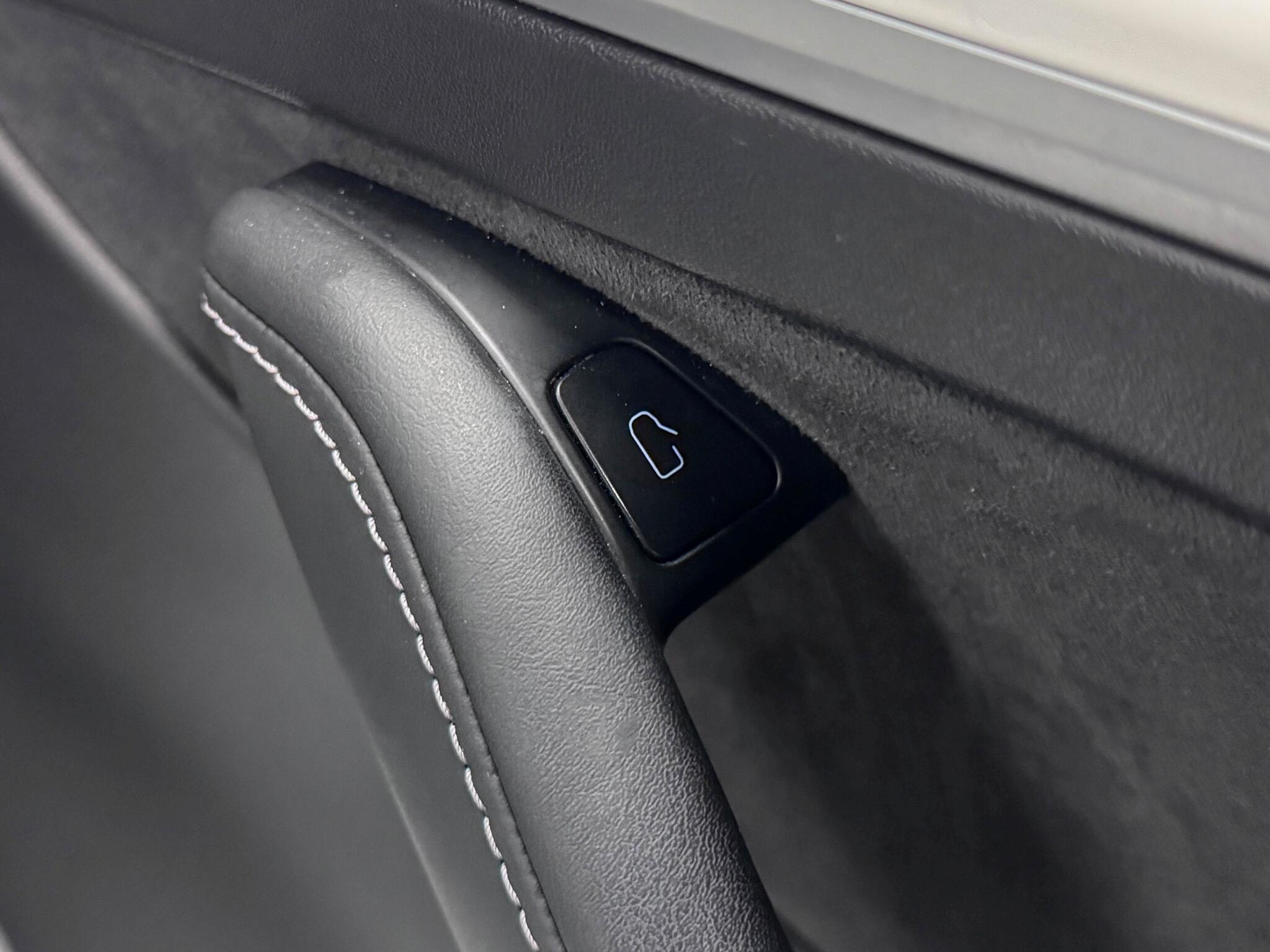 Tesla Model Y view 17