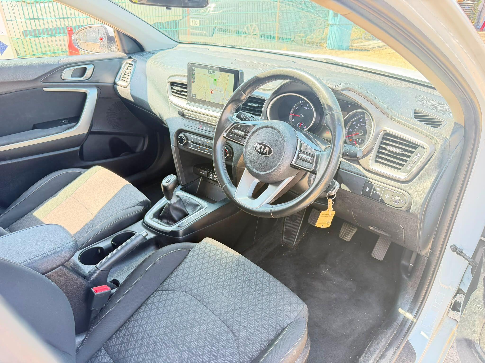 Kia Ceed view 9