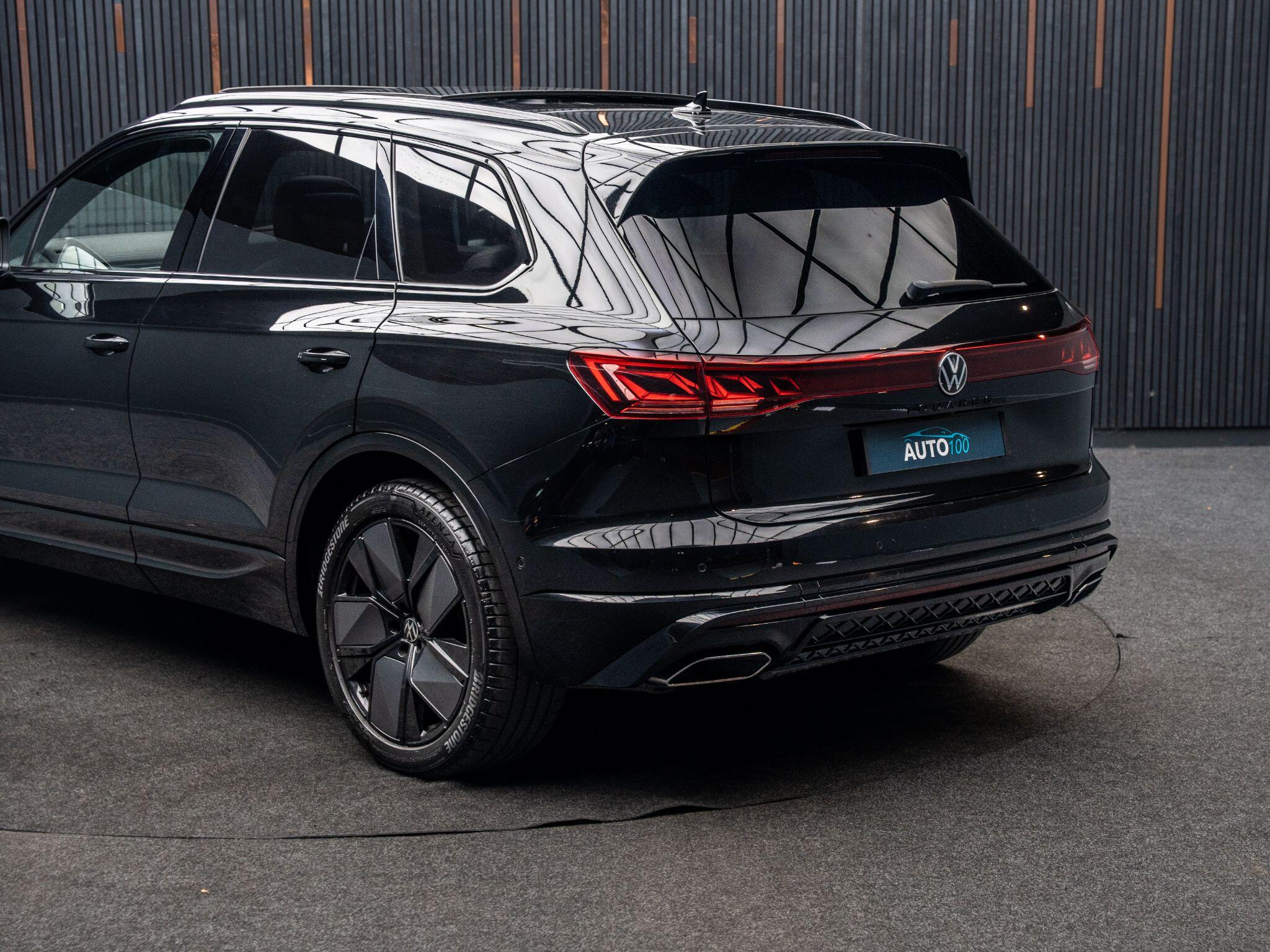 Volkswagen Touareg view 19
