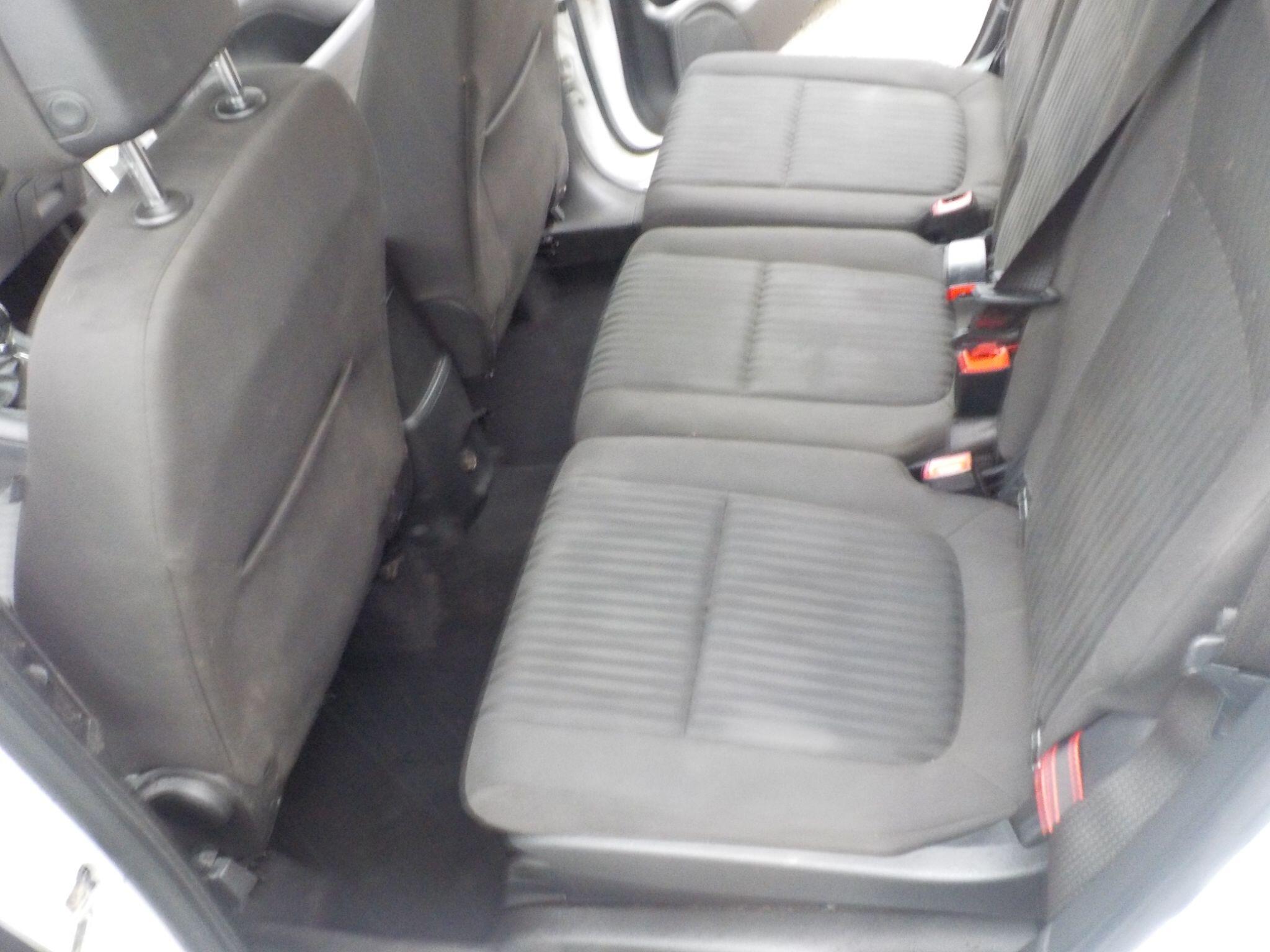 Vauxhall Zafira Tourer 1.8 16V Exclusiv Euro 5 5dr