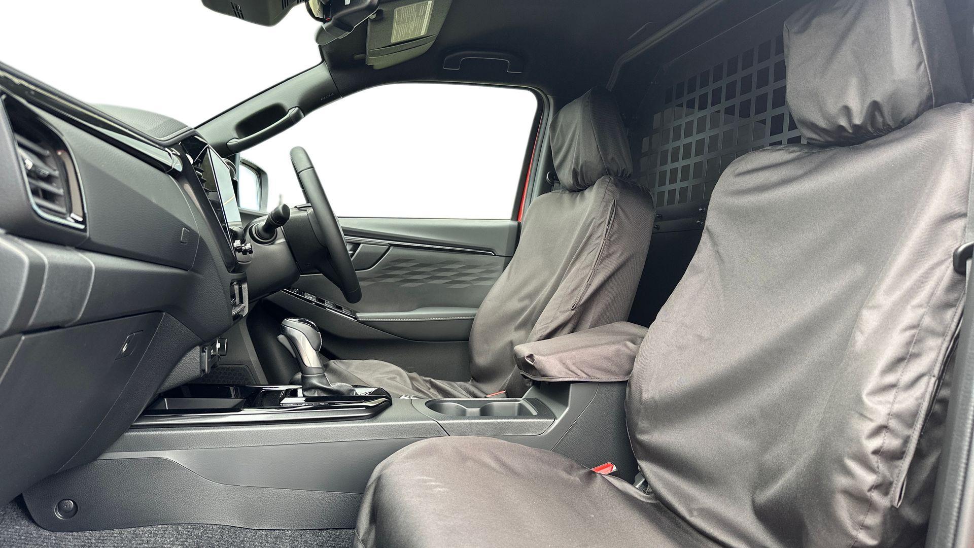 Isuzu D-Max view 3