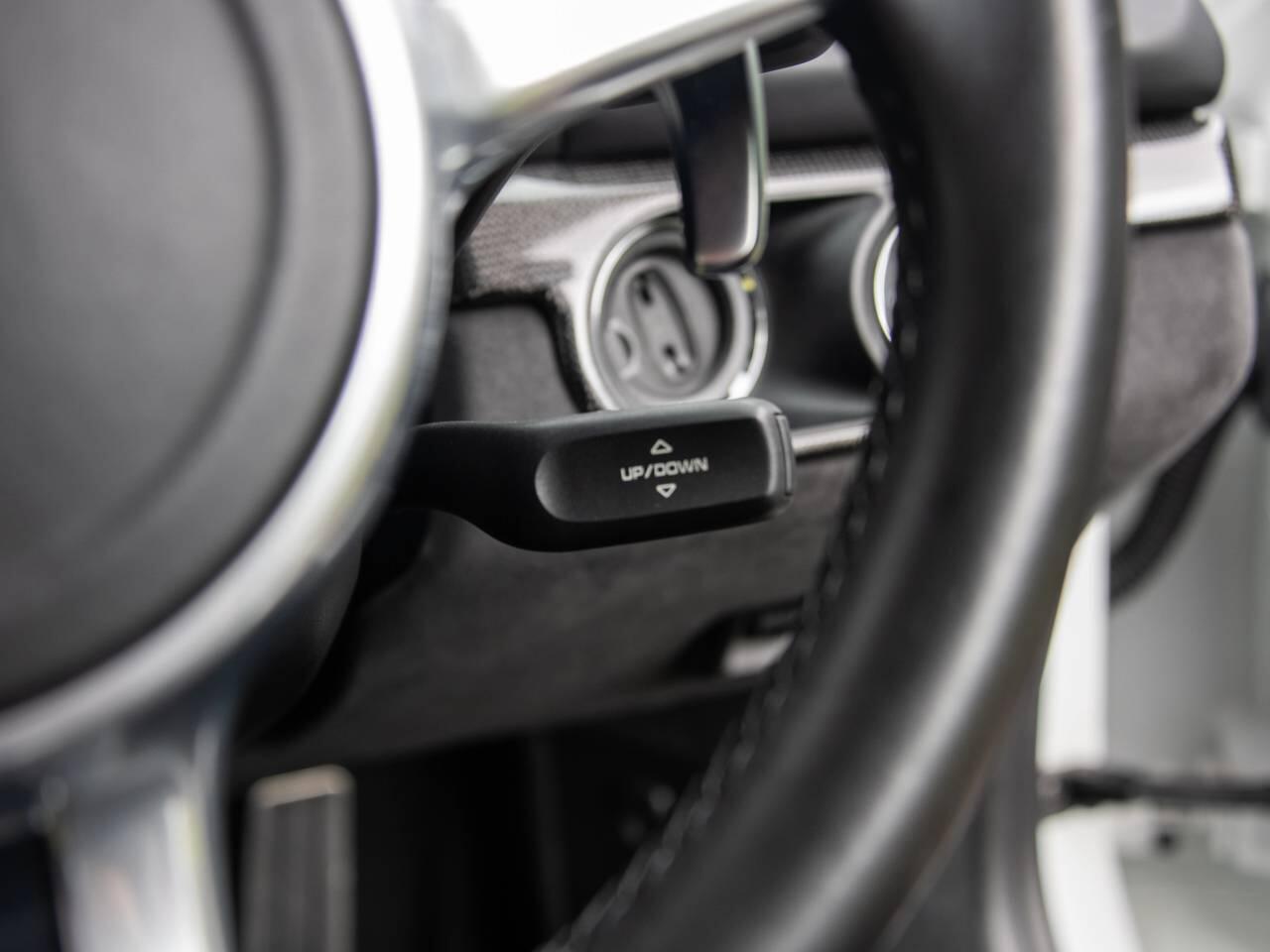 Porsche Cayman view 41