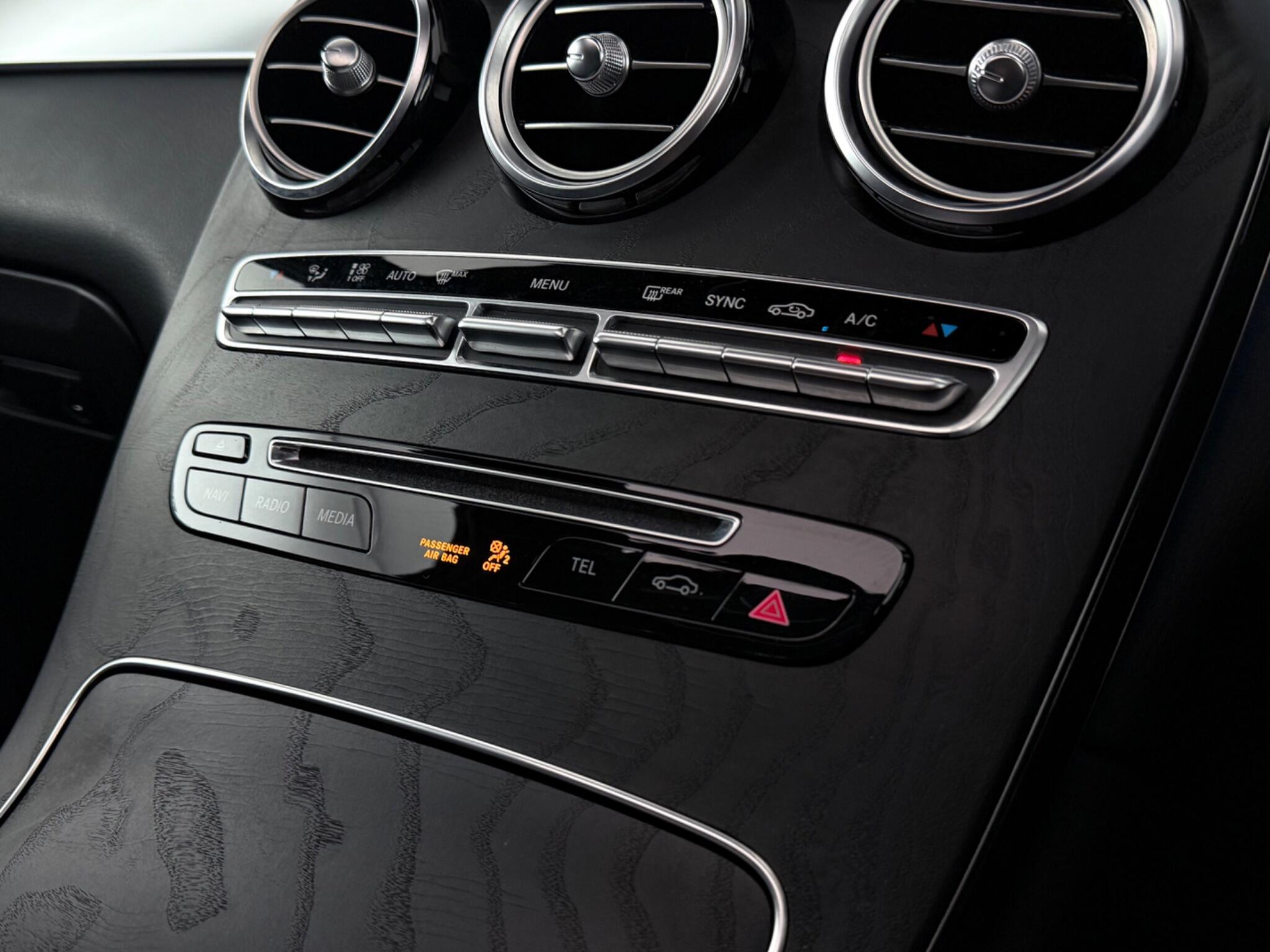 Mercedes-Benz GLC view 25