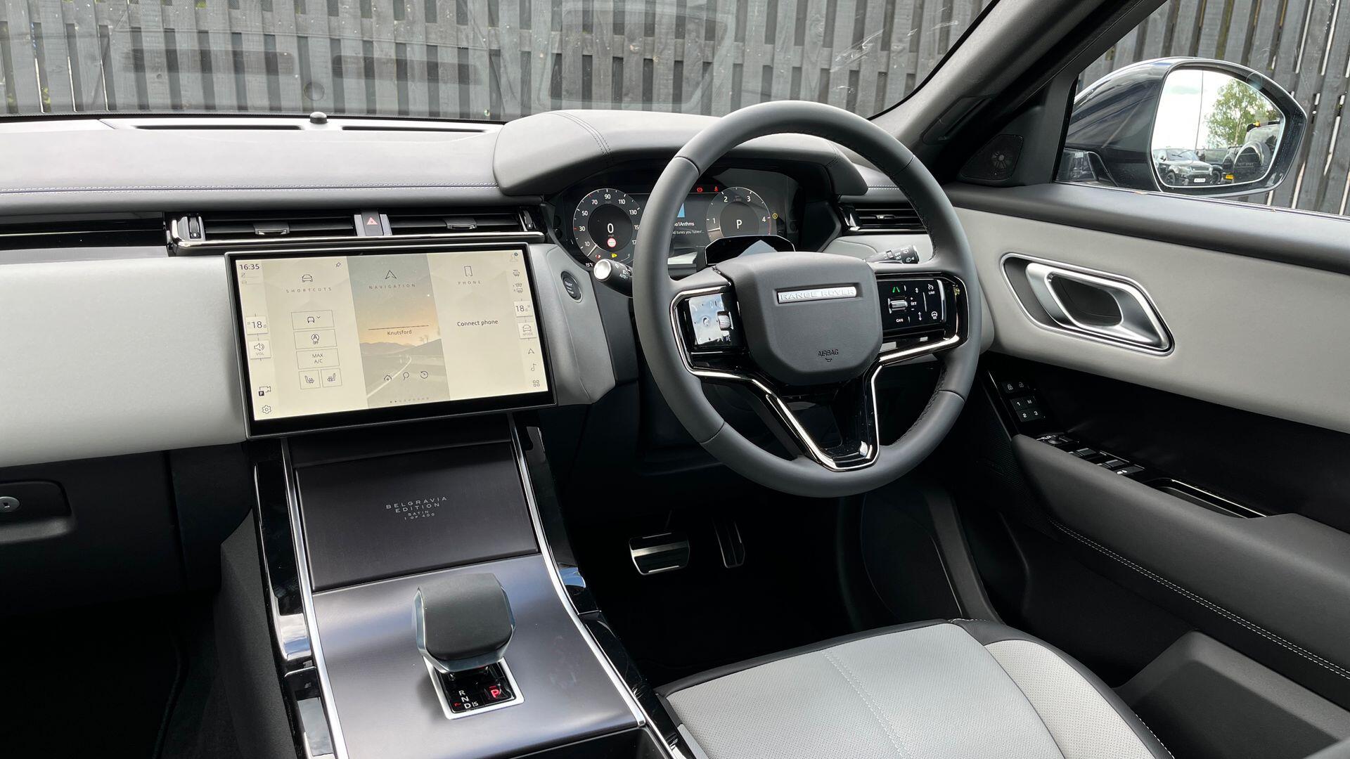 Land Rover Range Rover Velar view 19