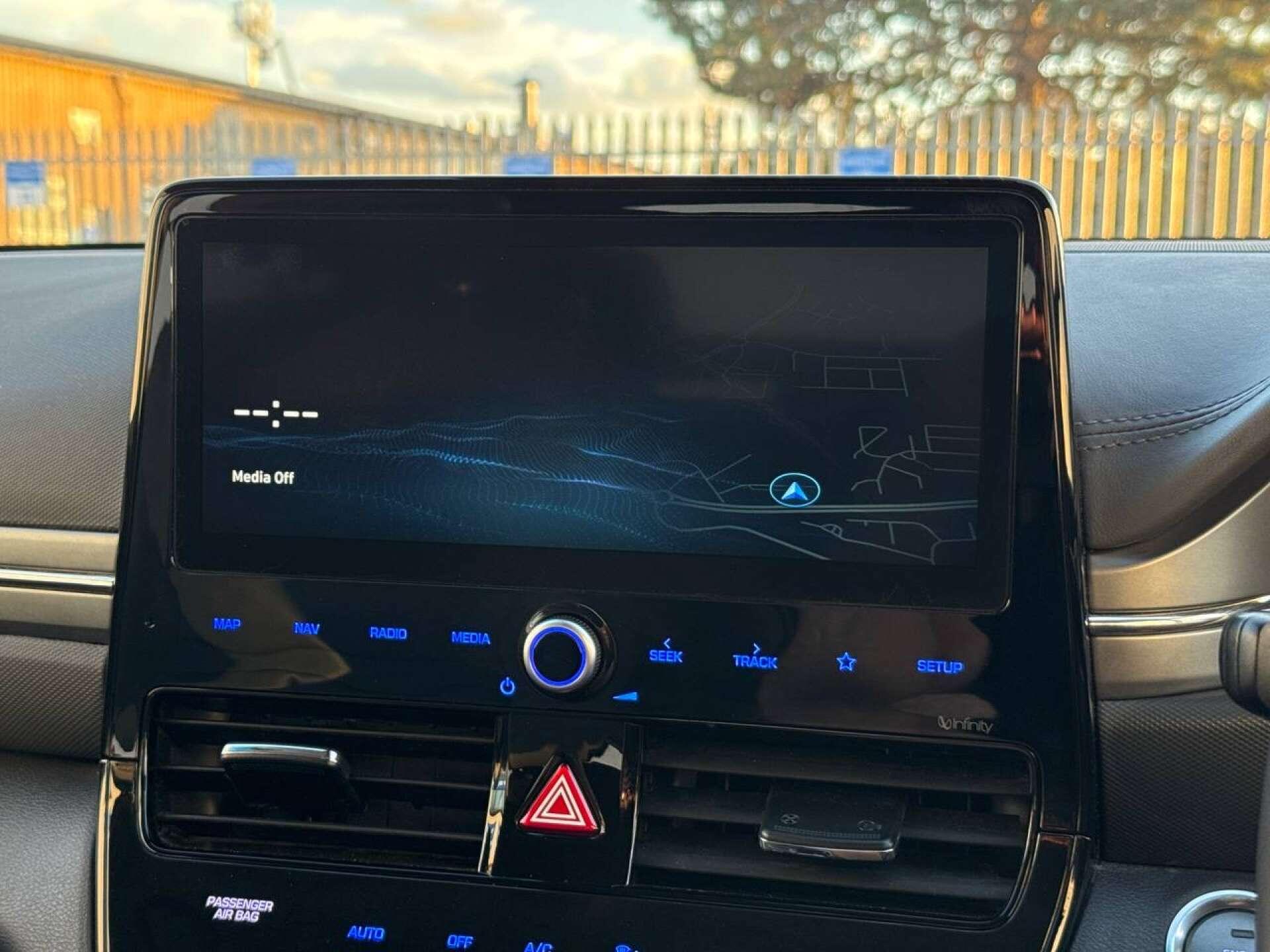 Hyundai Ioniq view 54