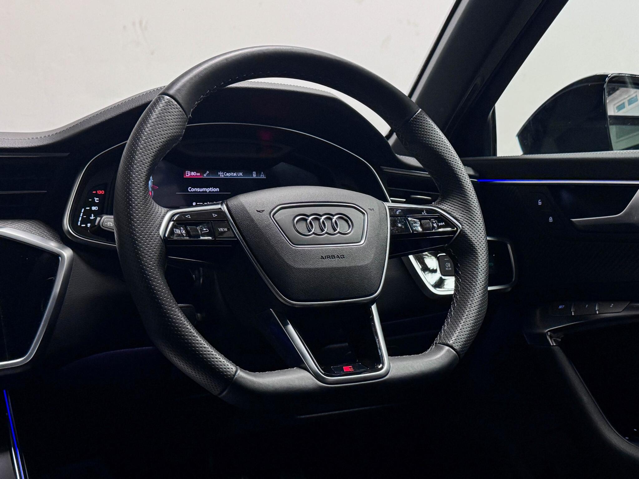 Audi A6 view 14
