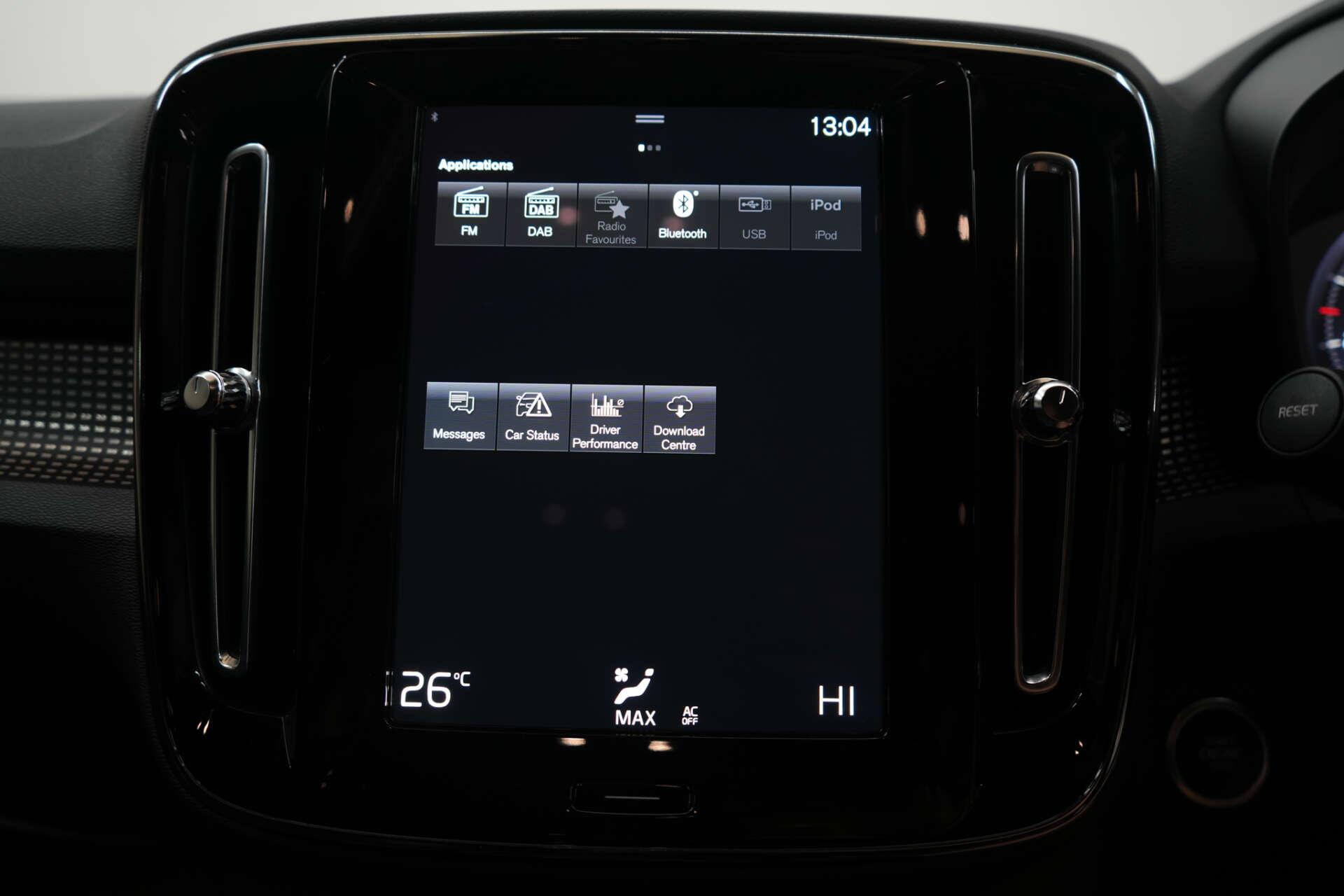 Volvo XC40 view 27