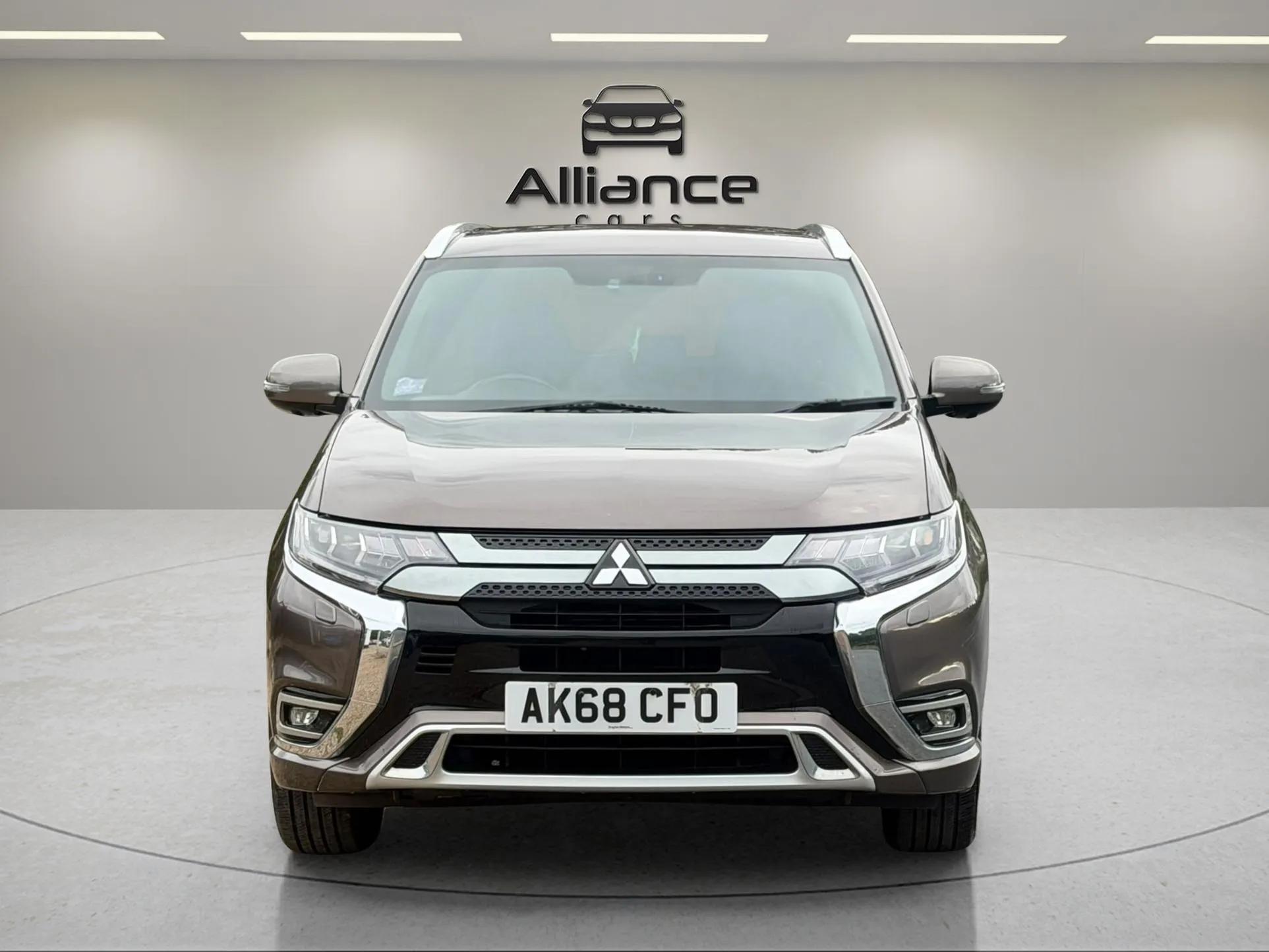 Mitsubishi Outlander view 25