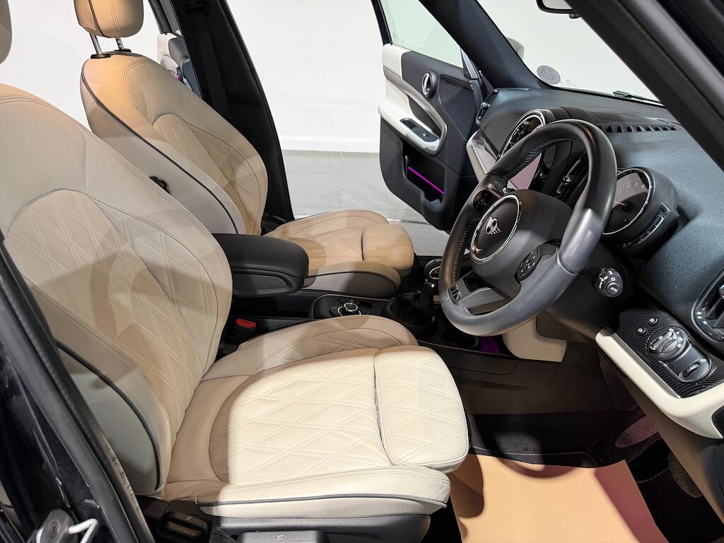 Mini Countryman view 6
