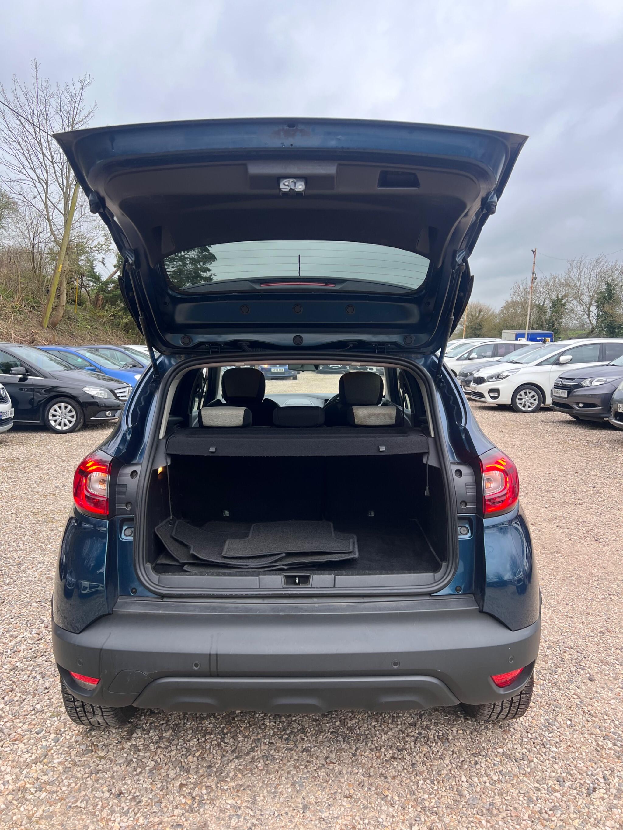 Renault Captur view 18