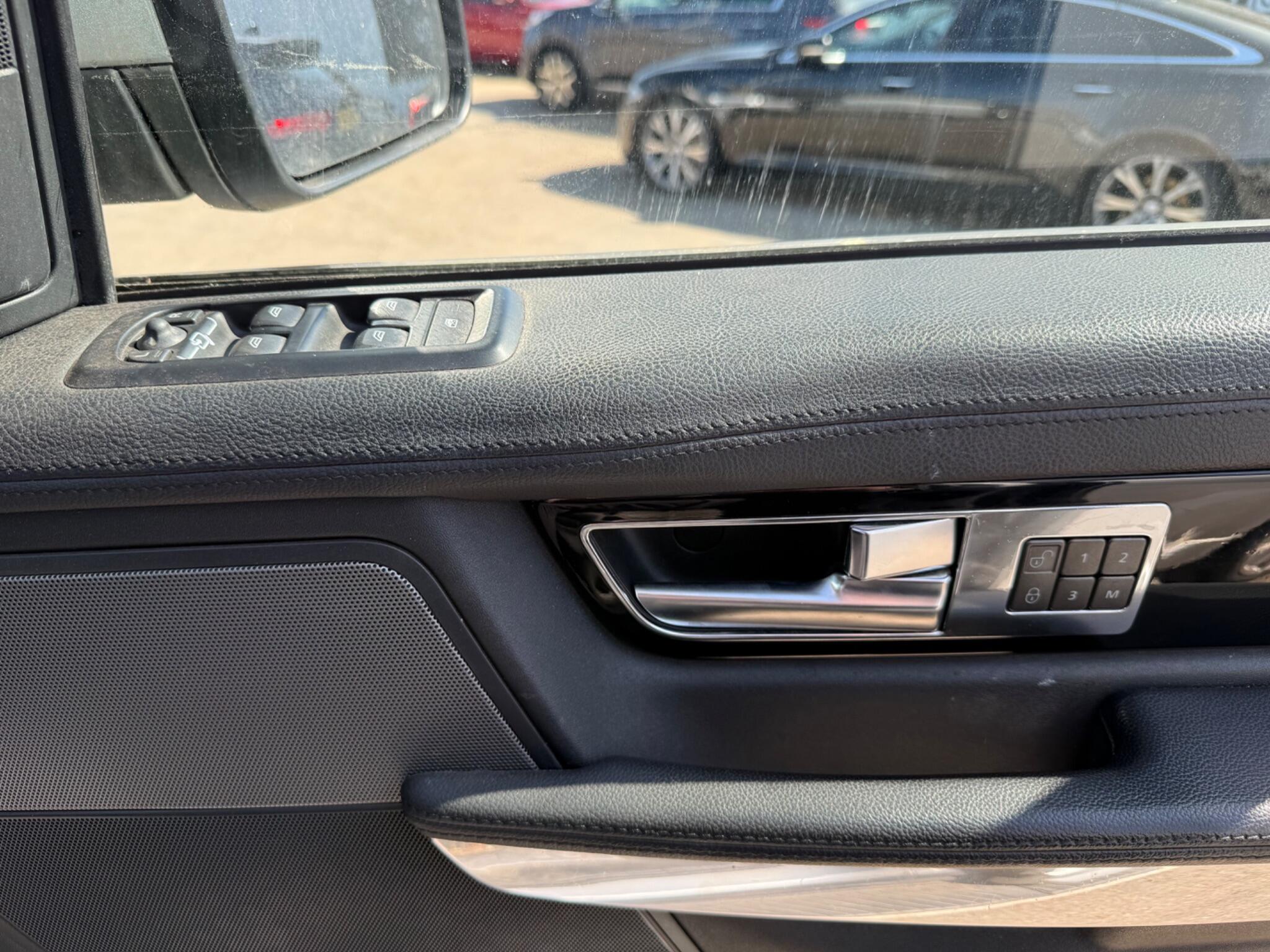 Land Rover Range Rover Sport view 38