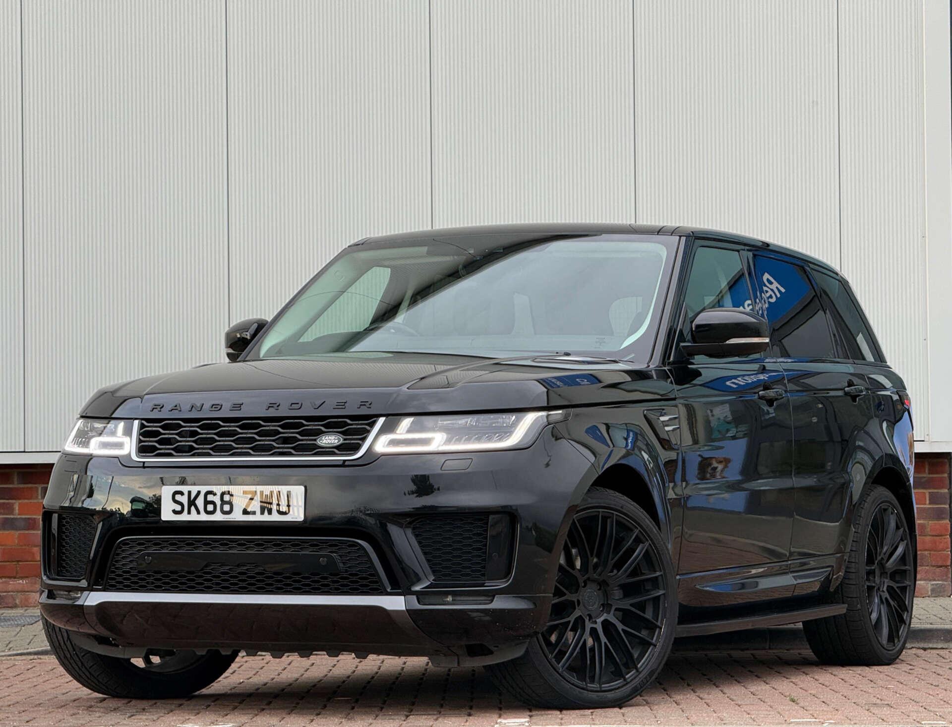 Land Rover Range Rover Sport view 3