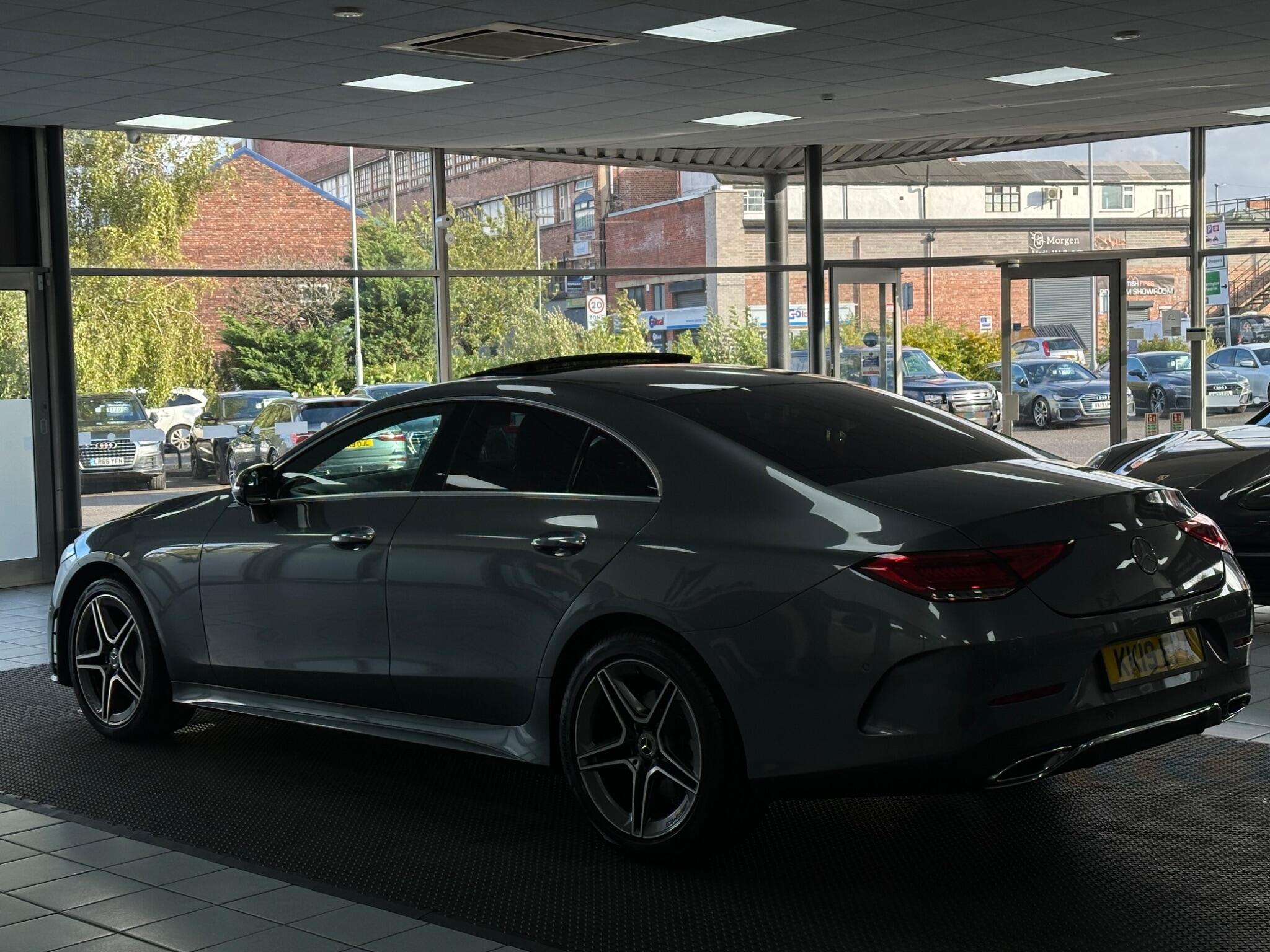 Mercedes-Benz CLS view 11