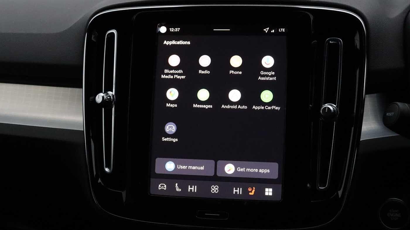 Volvo XC40 view 12