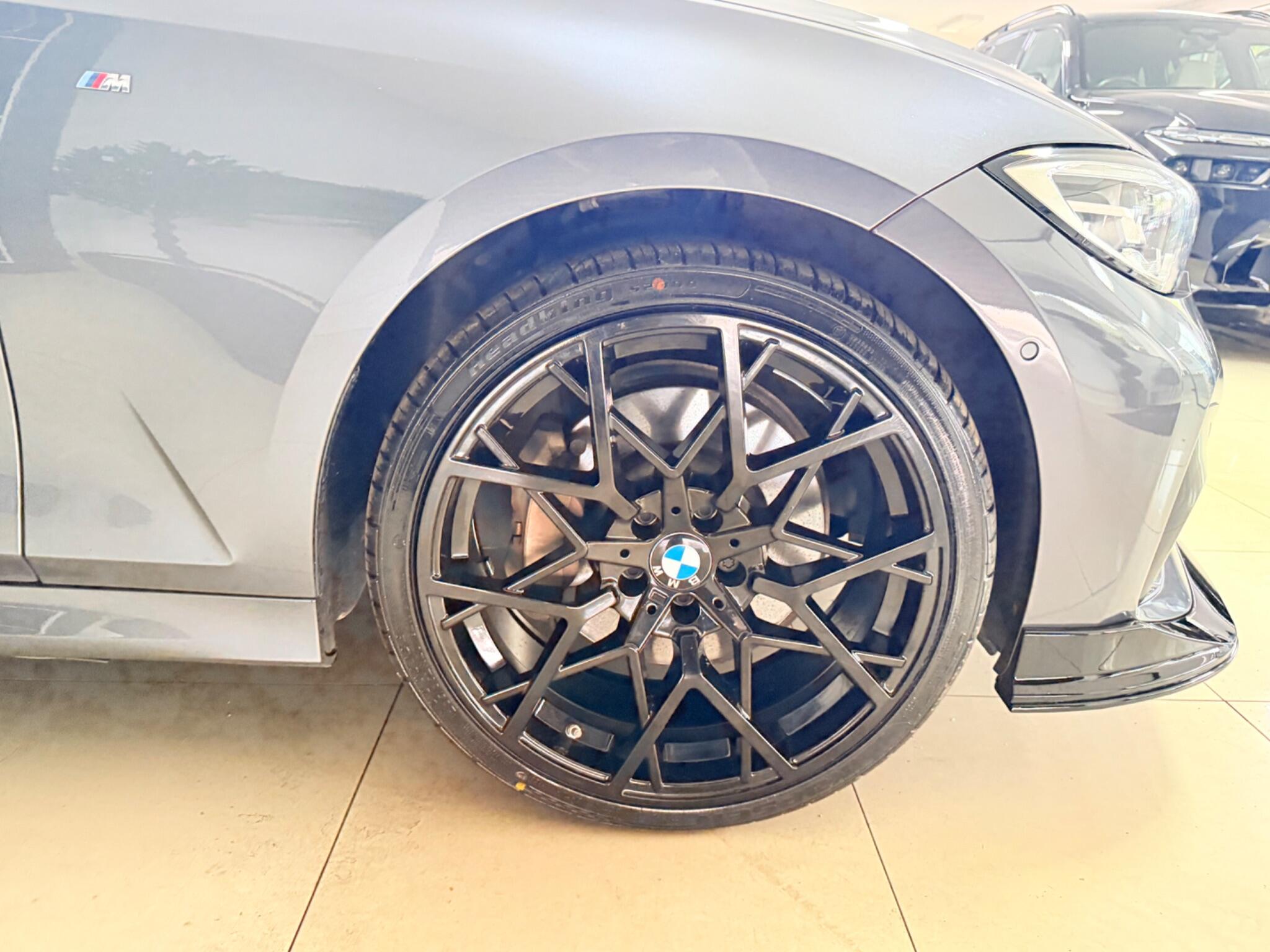 BMW 3 Series view 37