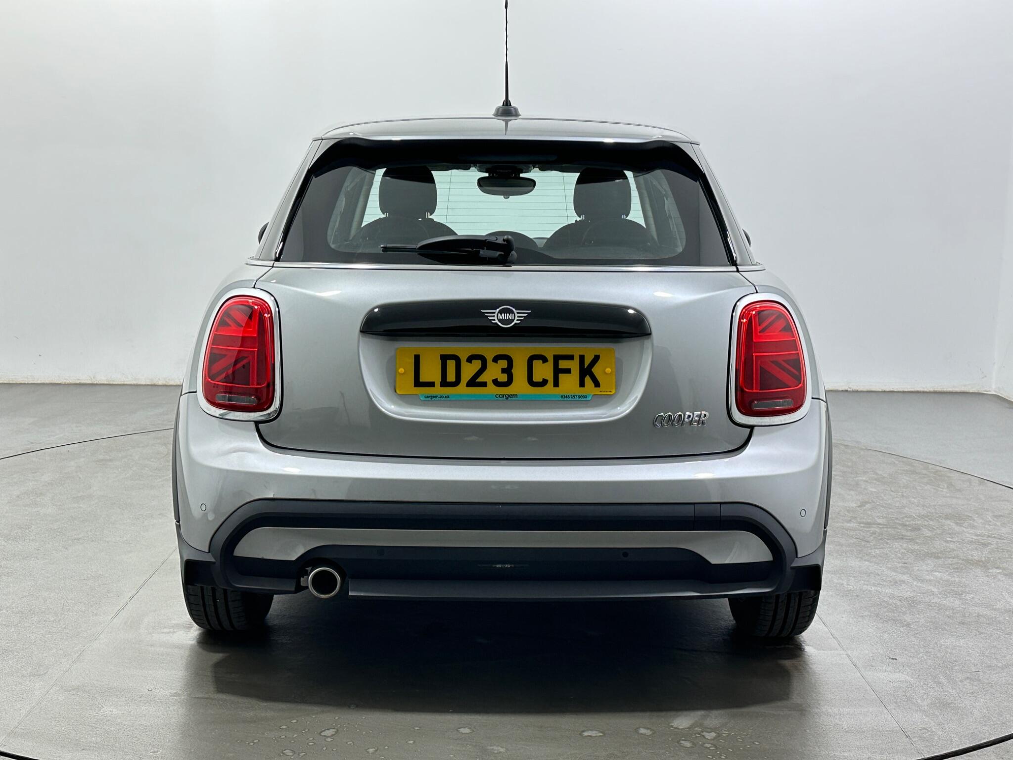 Mini Cooper view 7
