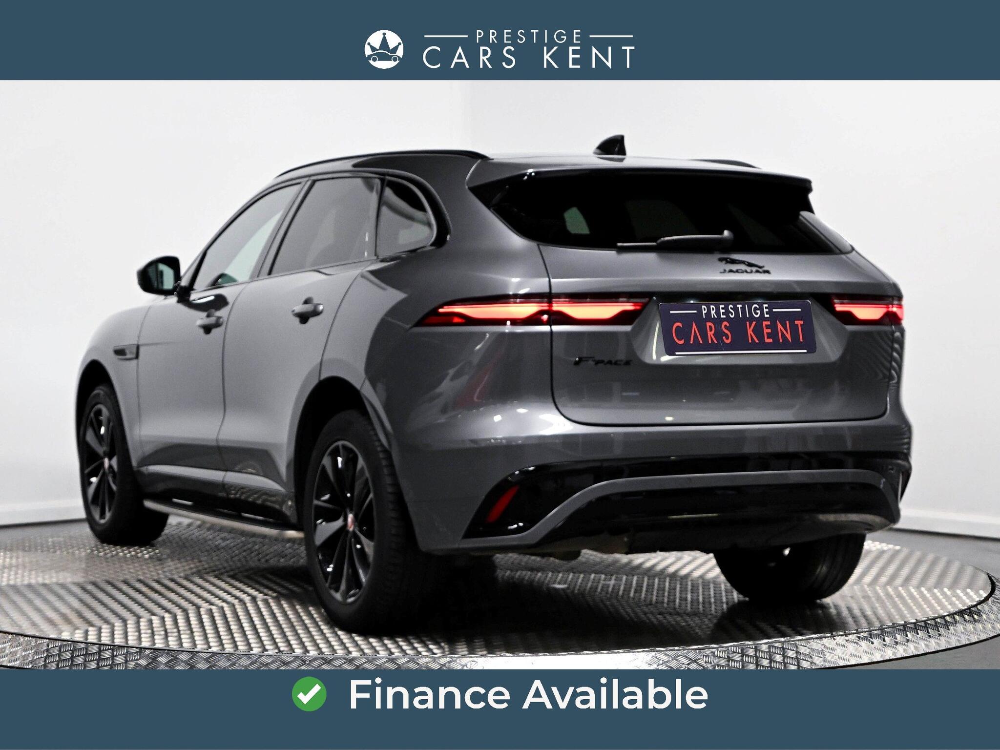 Jaguar F-Pace view 3
