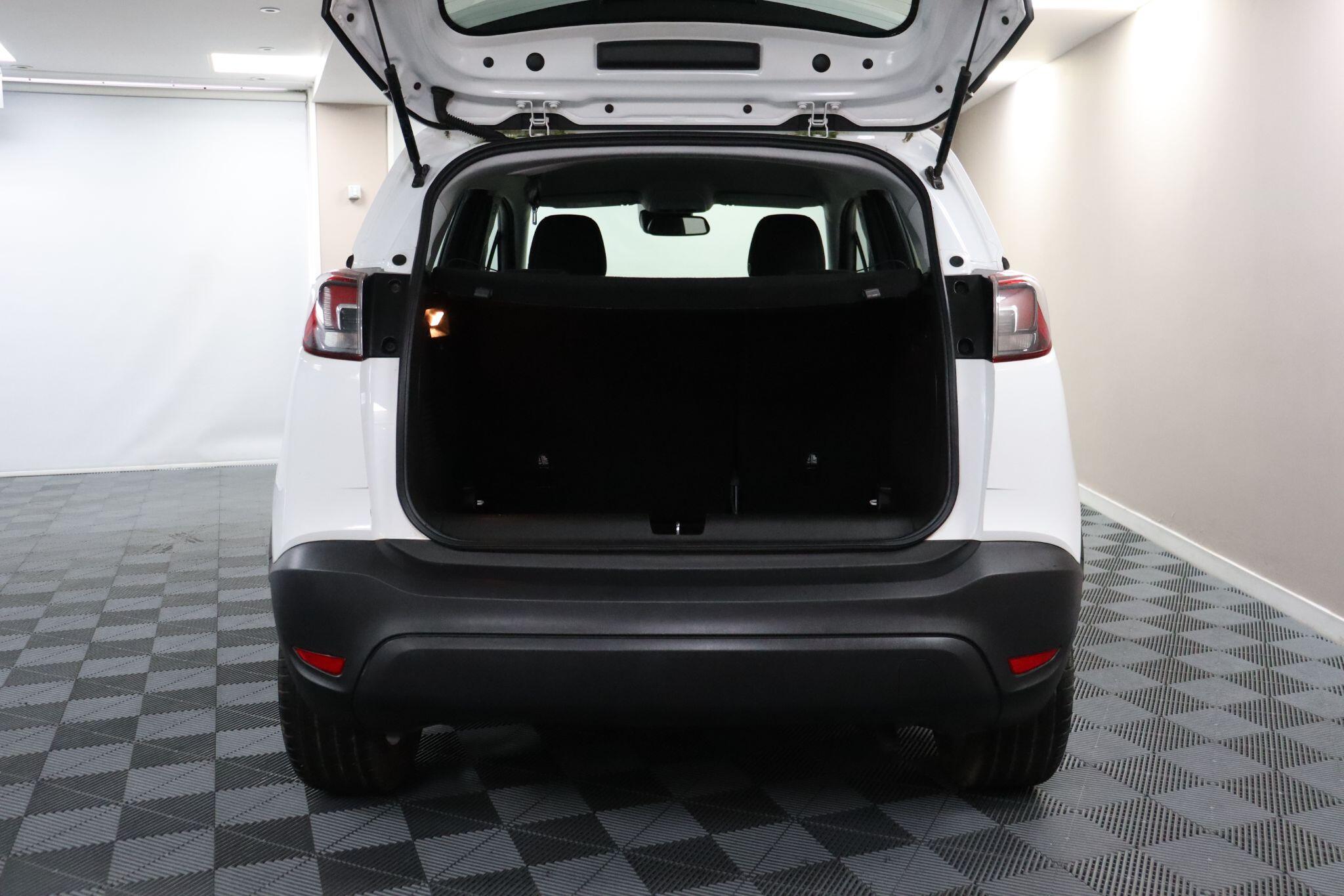 Vauxhall Crossland X view 25