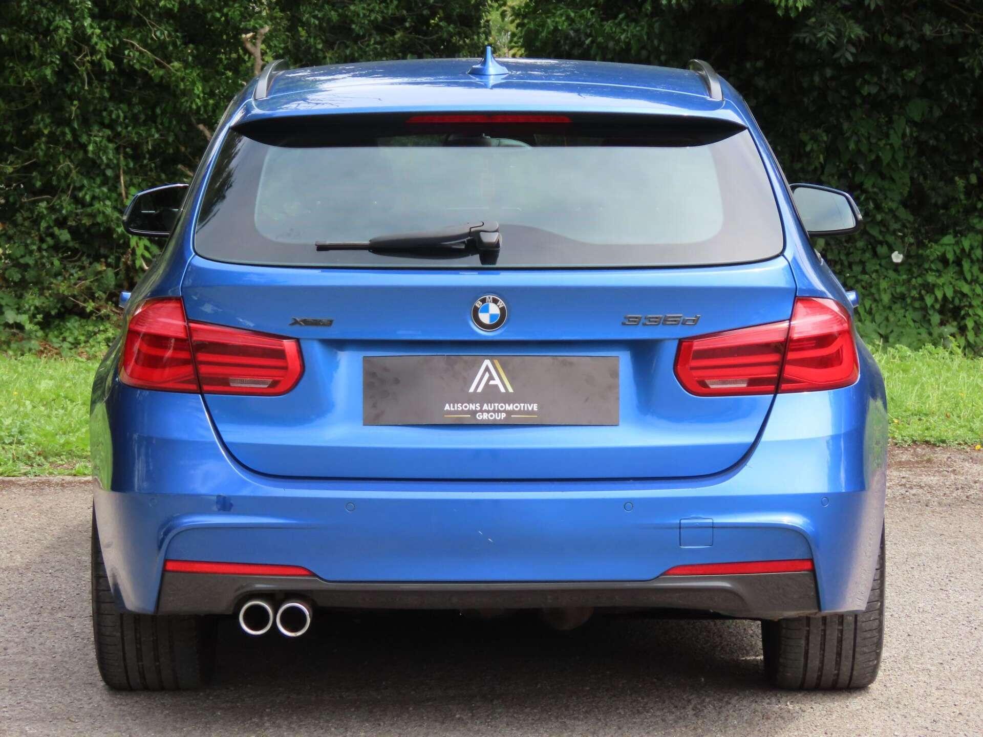 BMW 3 Series view 5