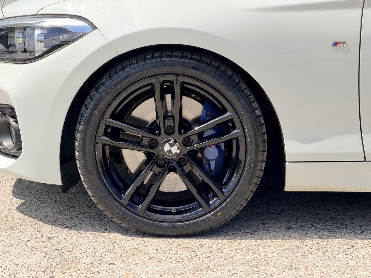 BMW 1 Series view 12