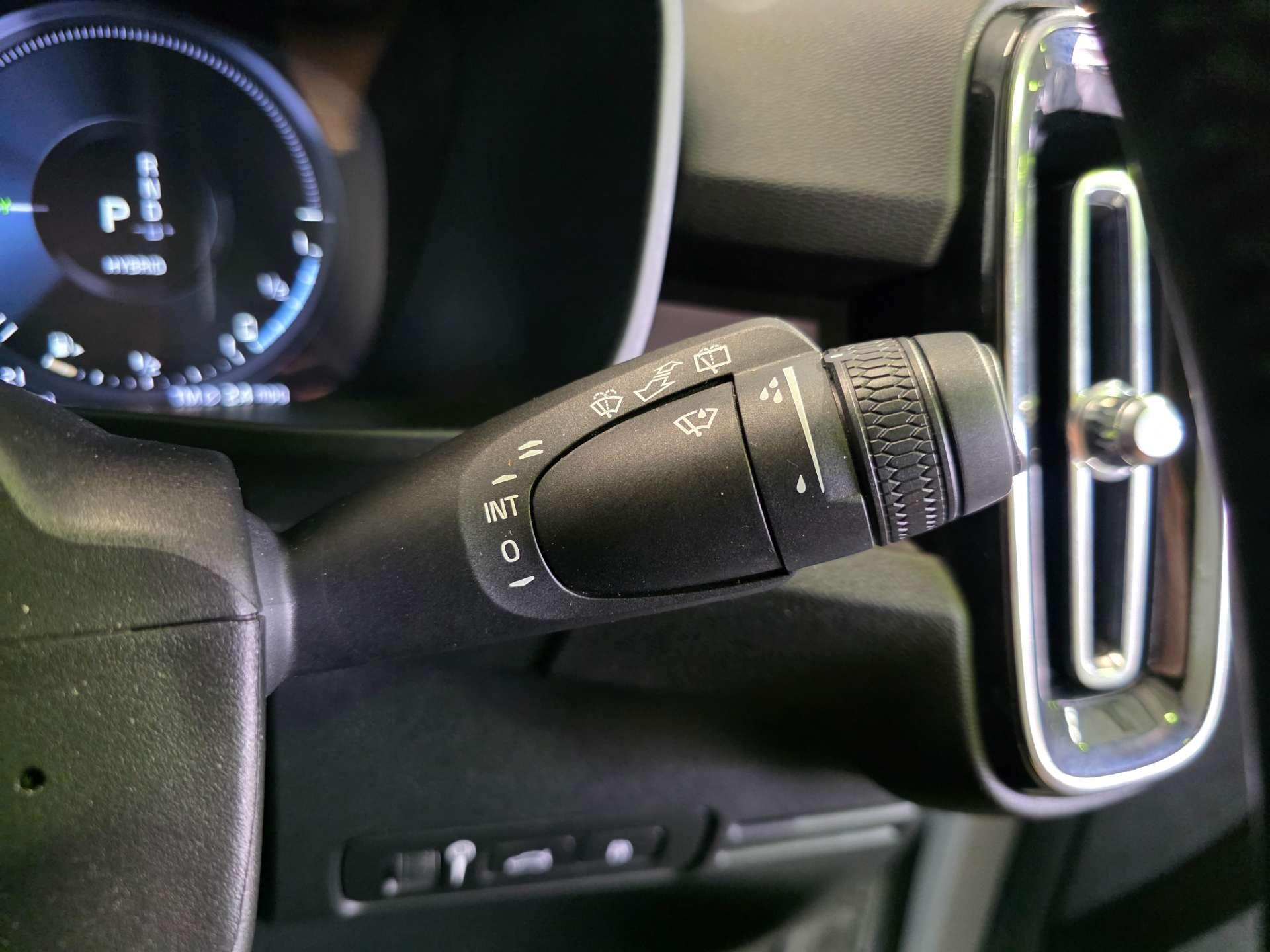 Volvo XC40 view 21