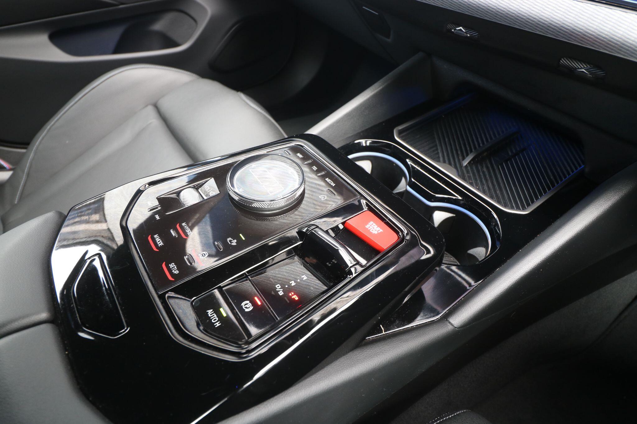 BMW M5 view 7