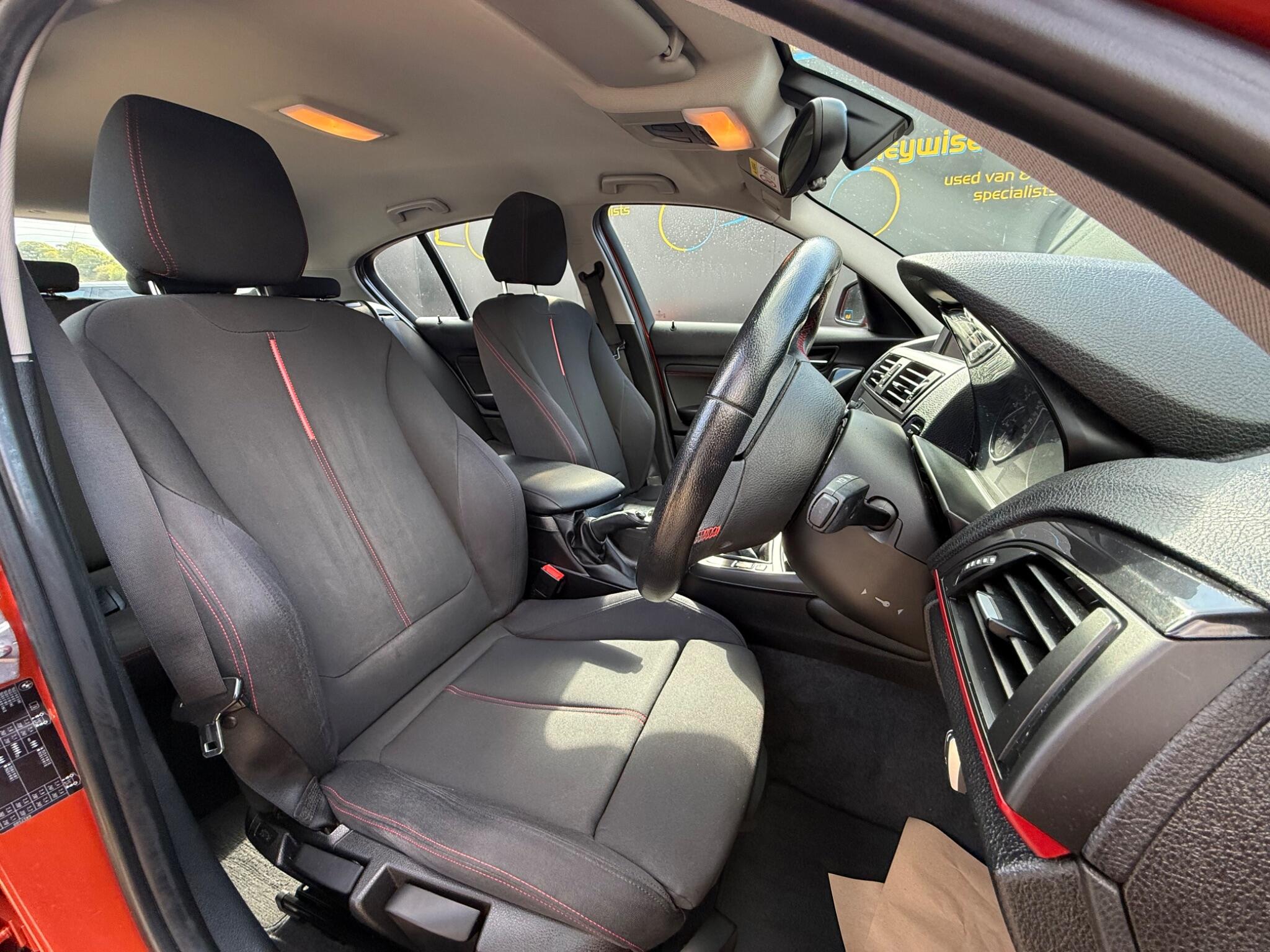 BMW 1 Series view 19