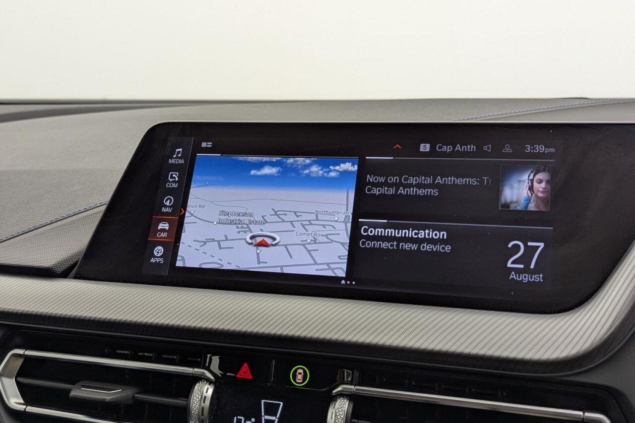 BMW 1 Series view 13