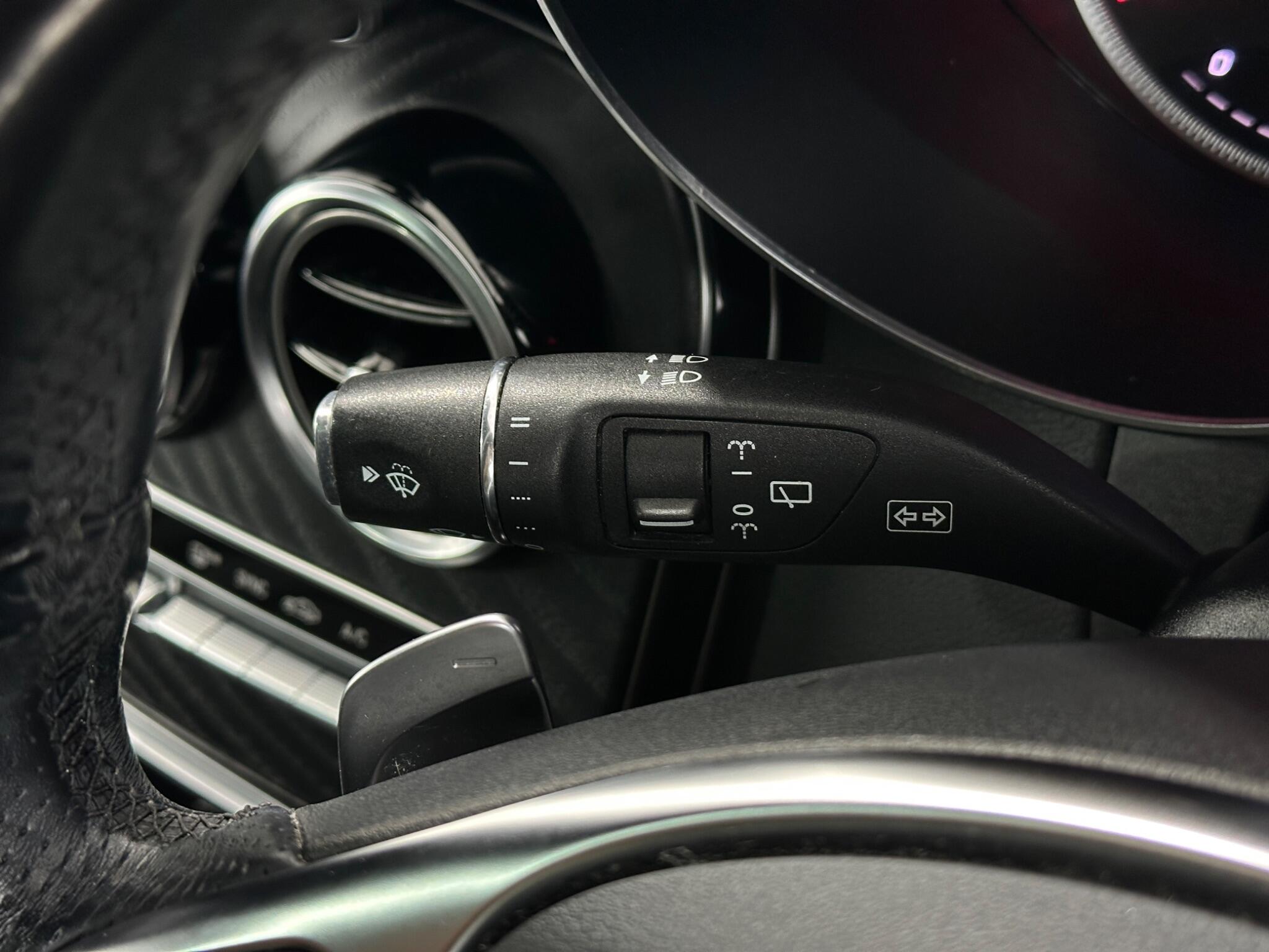 Mercedes-Benz GLC view 14