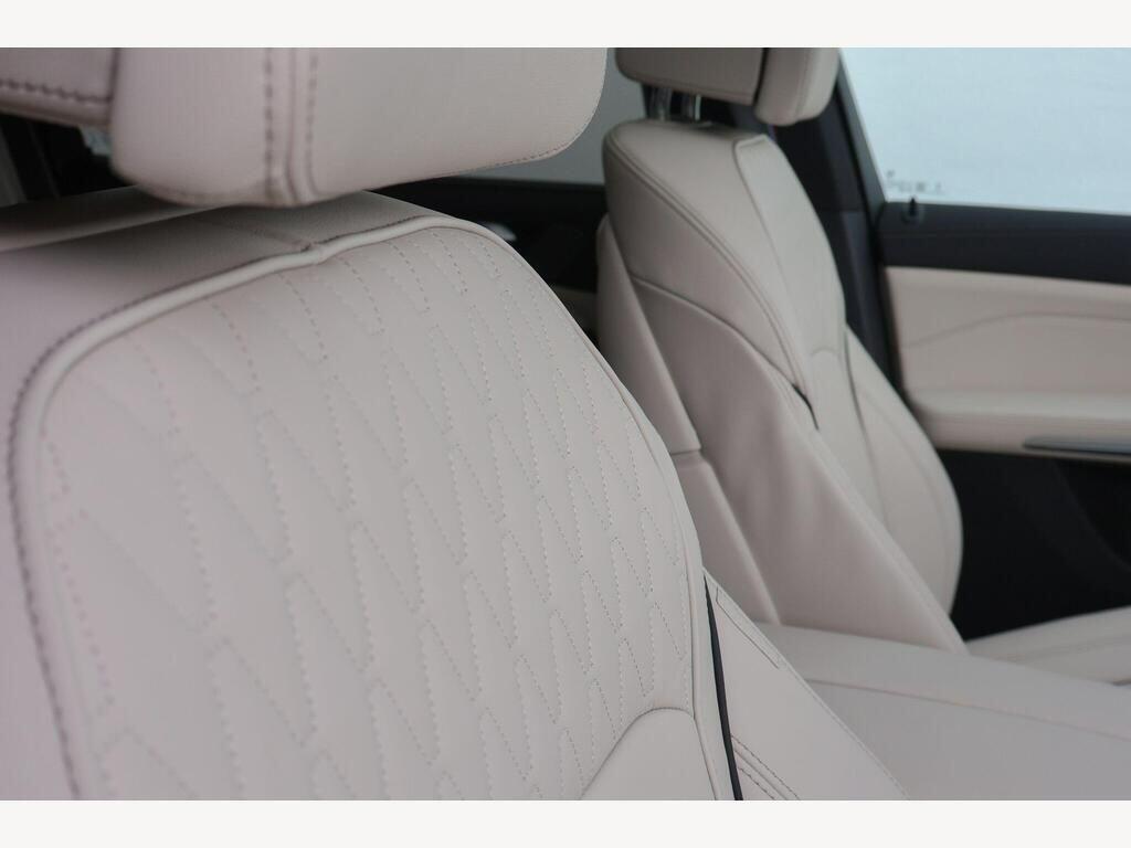 BMW X5 view 18