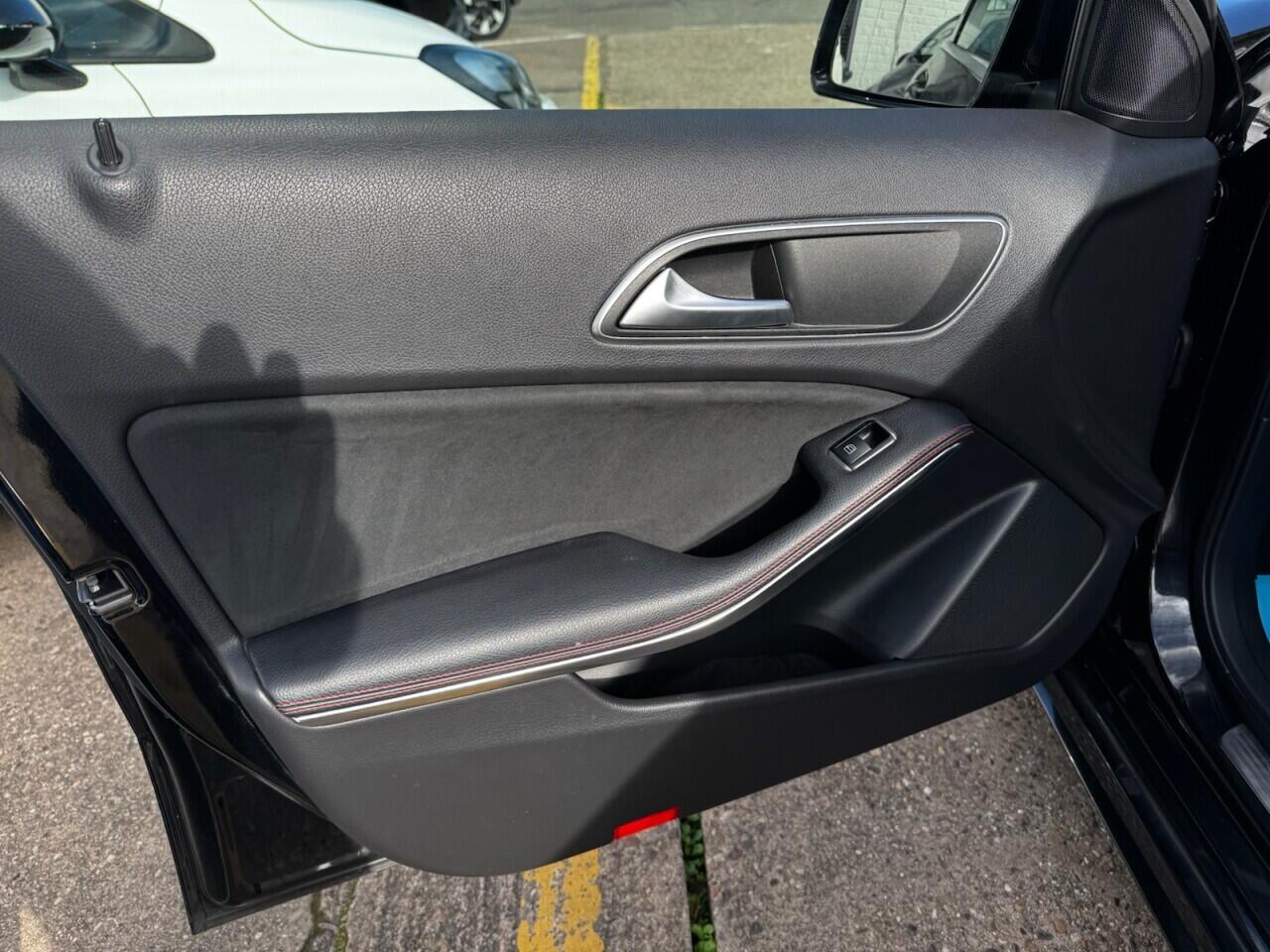 Mercedes-Benz A-Class view 34