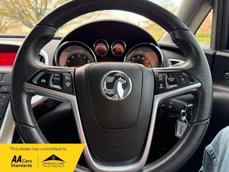 2015 Vauxhall Astra 1.4i SRi Euro 6 5dr • 24,139 miles image 33