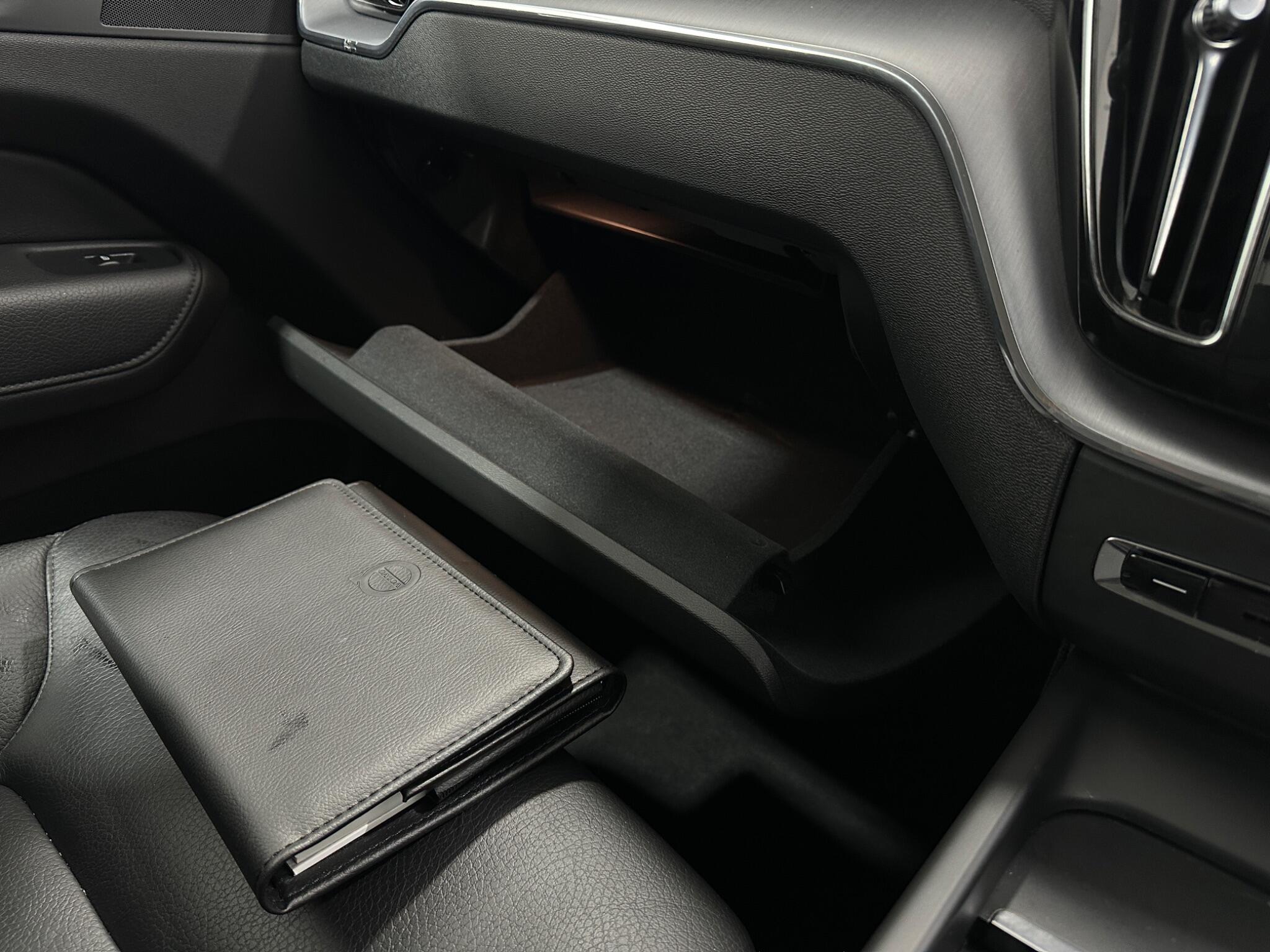 Volvo XC60 view 28
