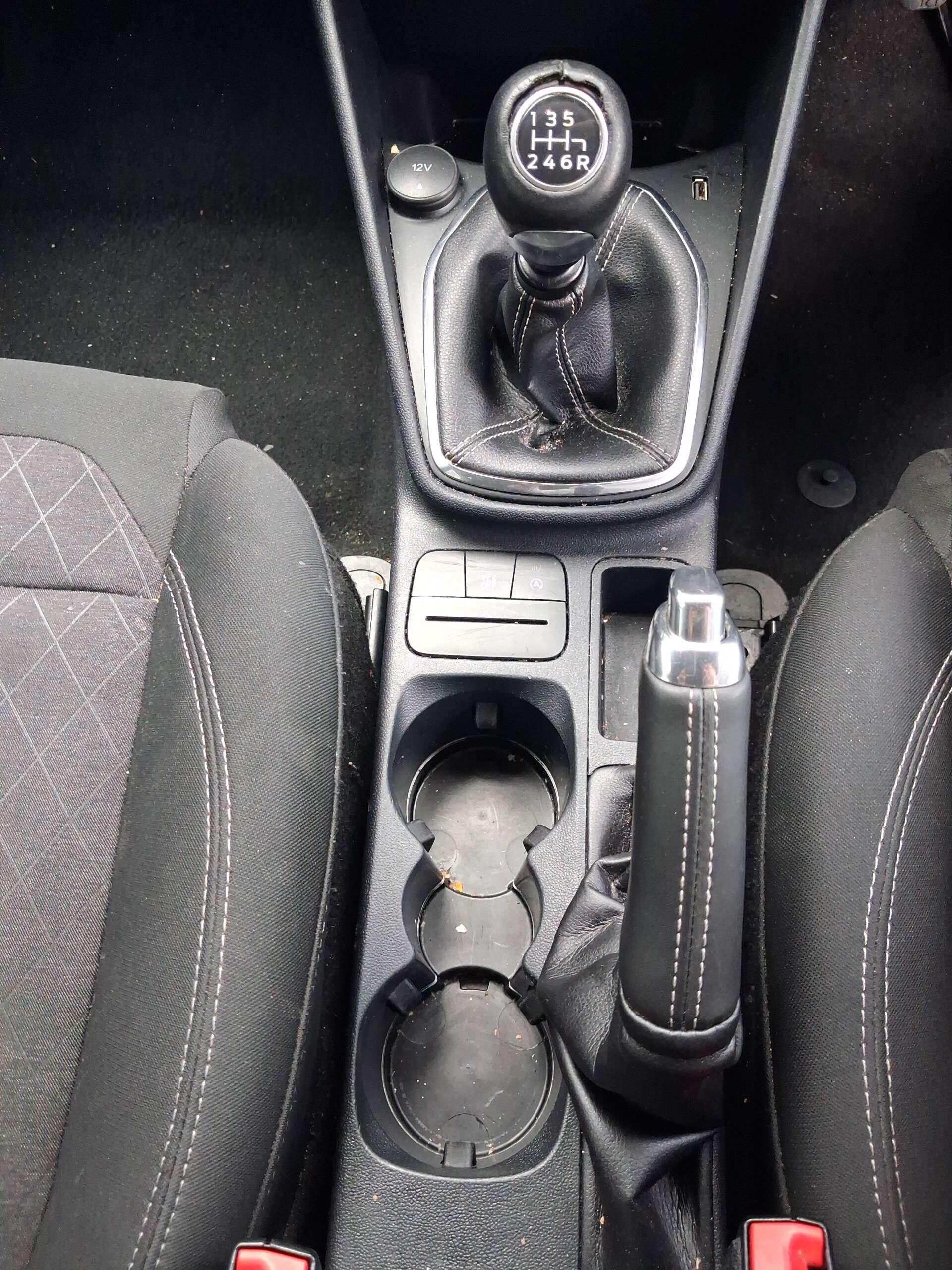 Ford Fiesta view 35