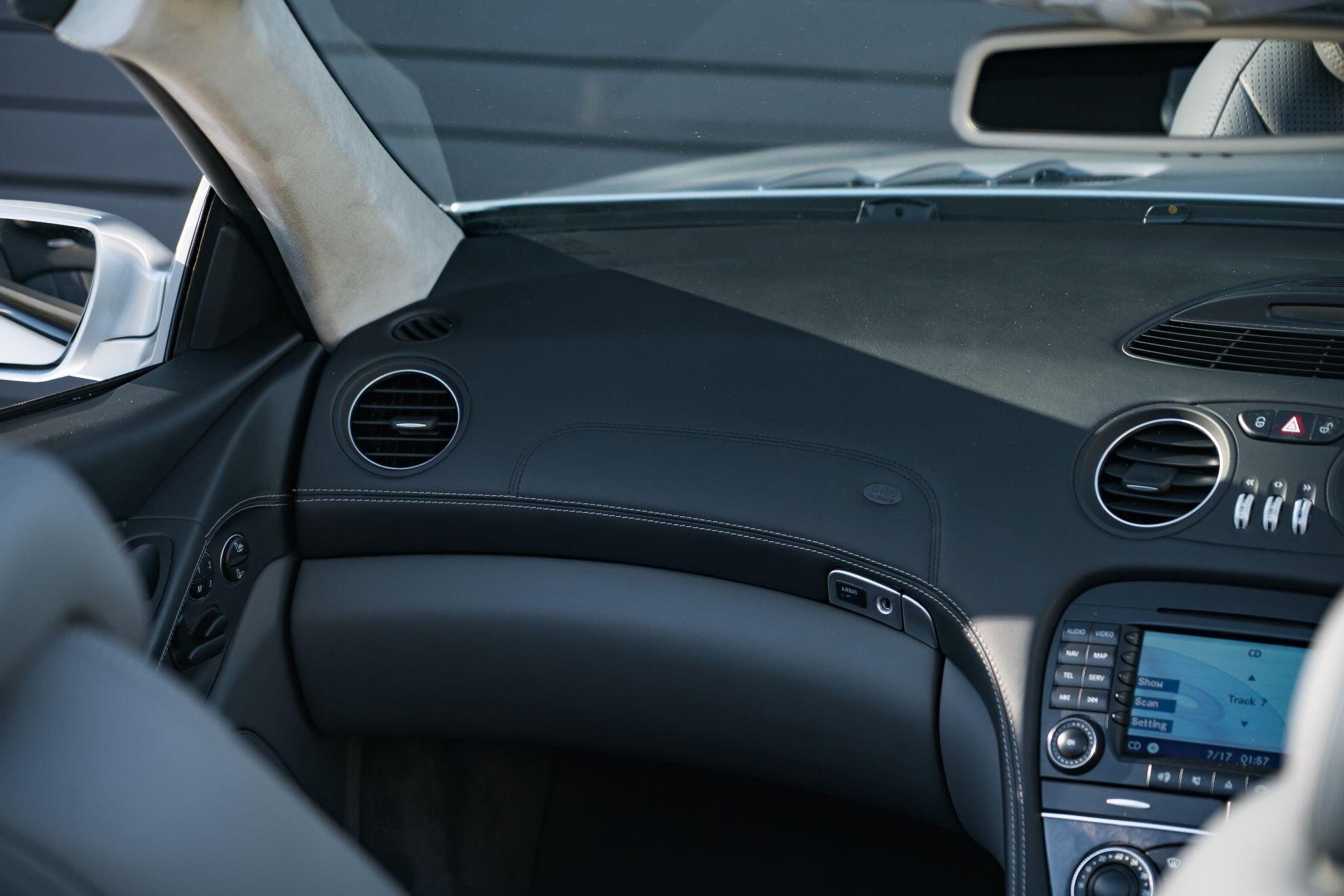 Mercedes-Benz SL view 43