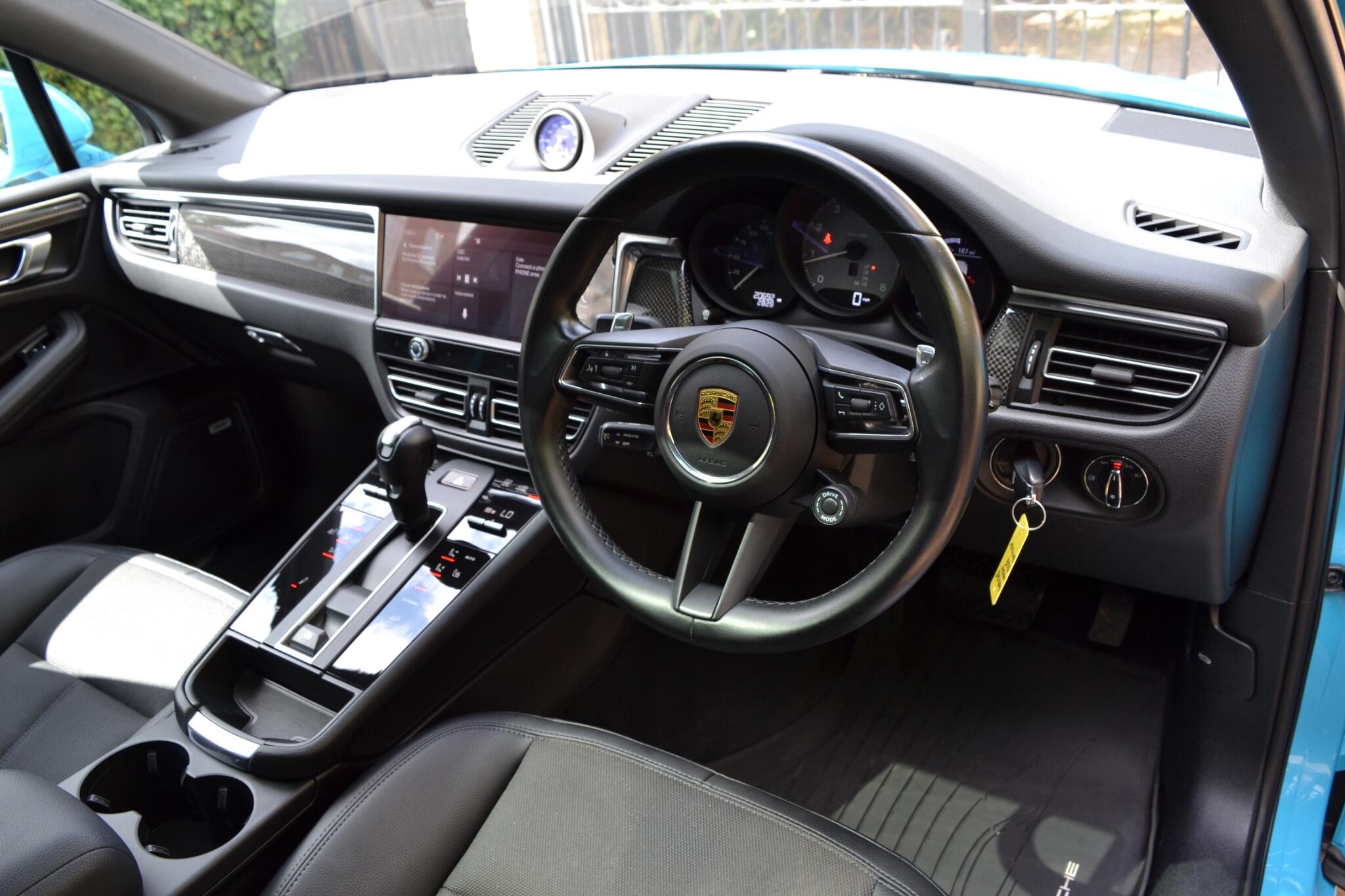 Porsche Macan view 5