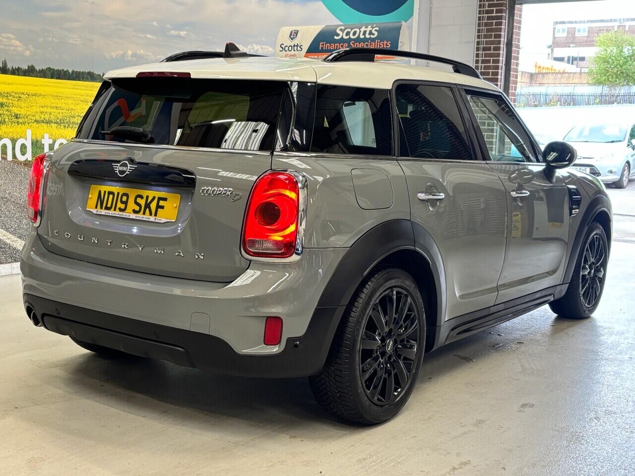 Mini Countryman view 5