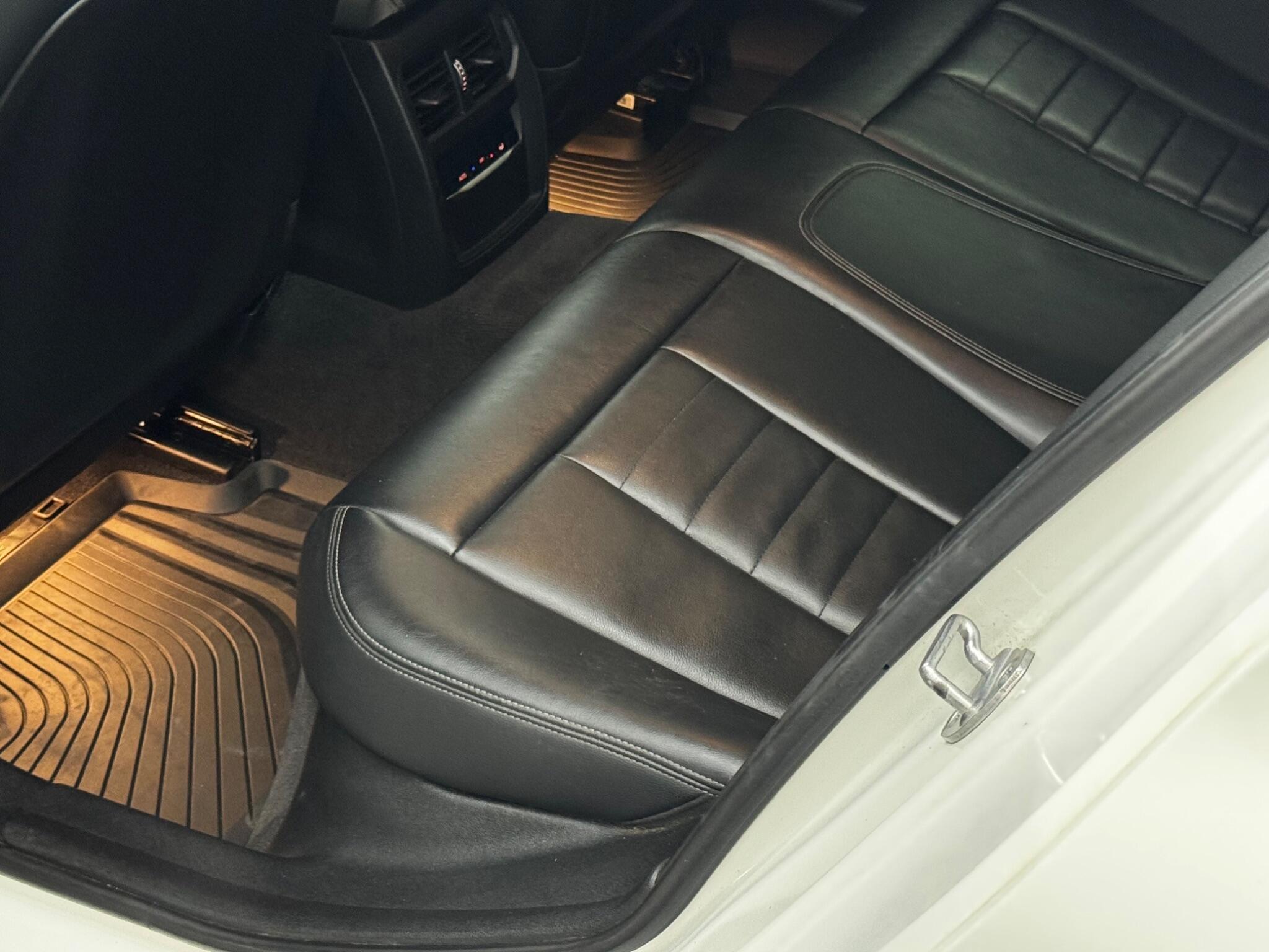 BMW 3 Series view 50