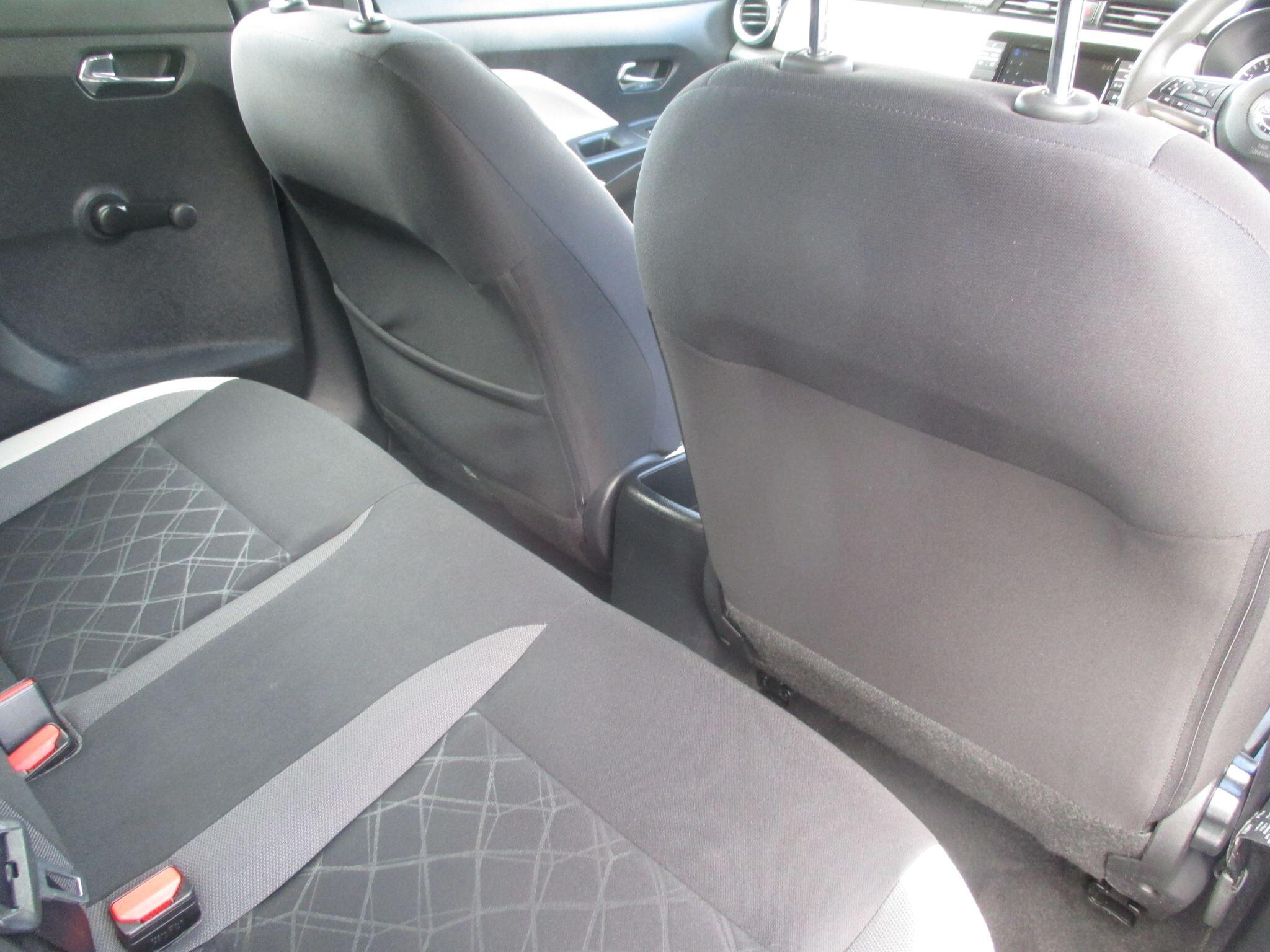 Nissan Micra view 27