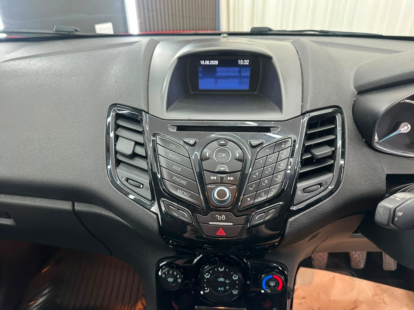 Ford Fiesta view 42
