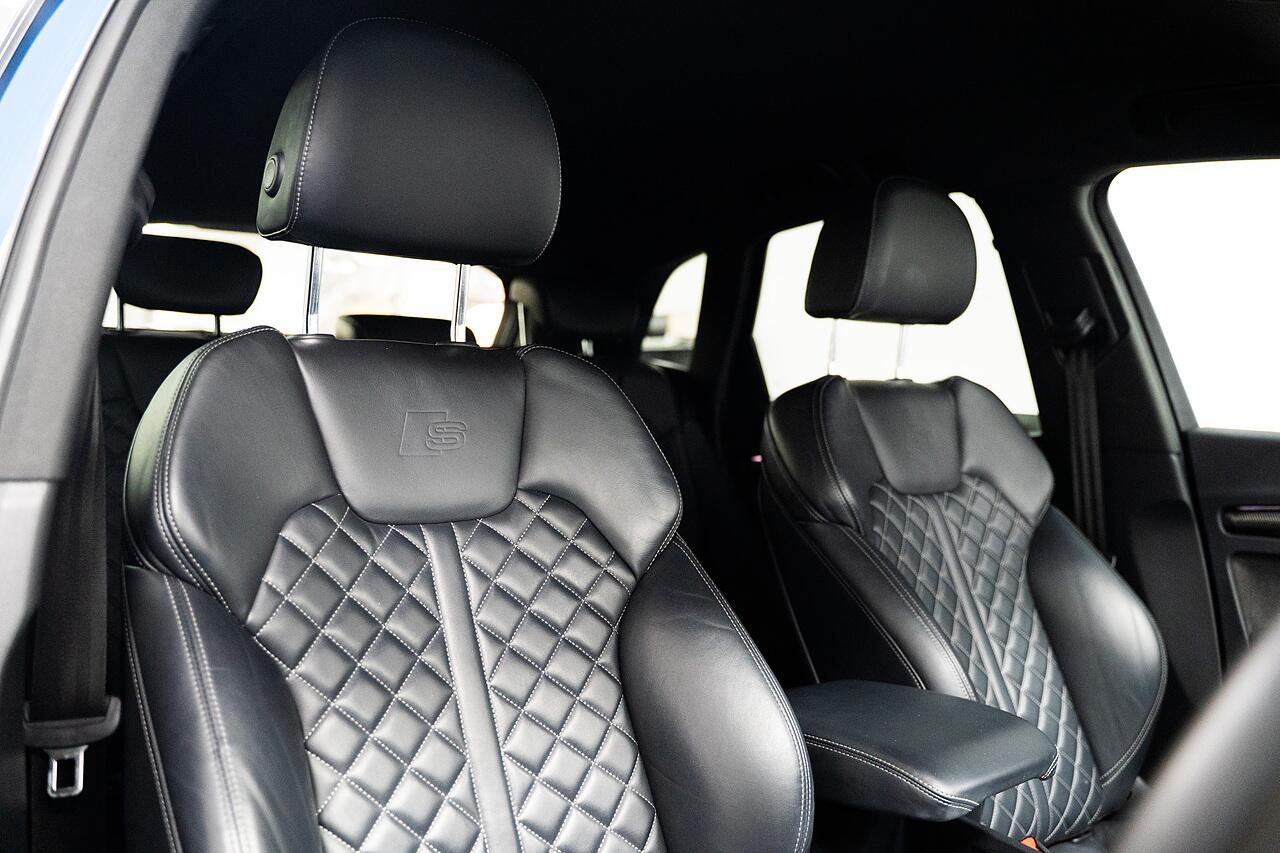 Audi SQ5 view 8