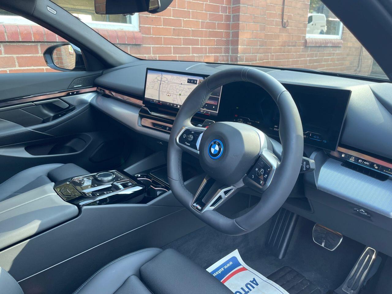 BMW 5 Series view 3