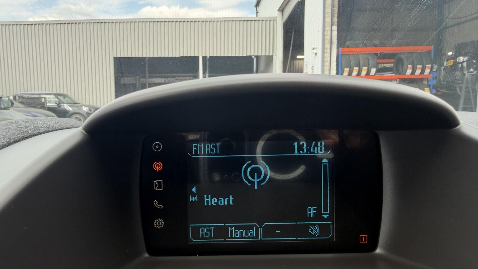 Ford Fiesta view 35