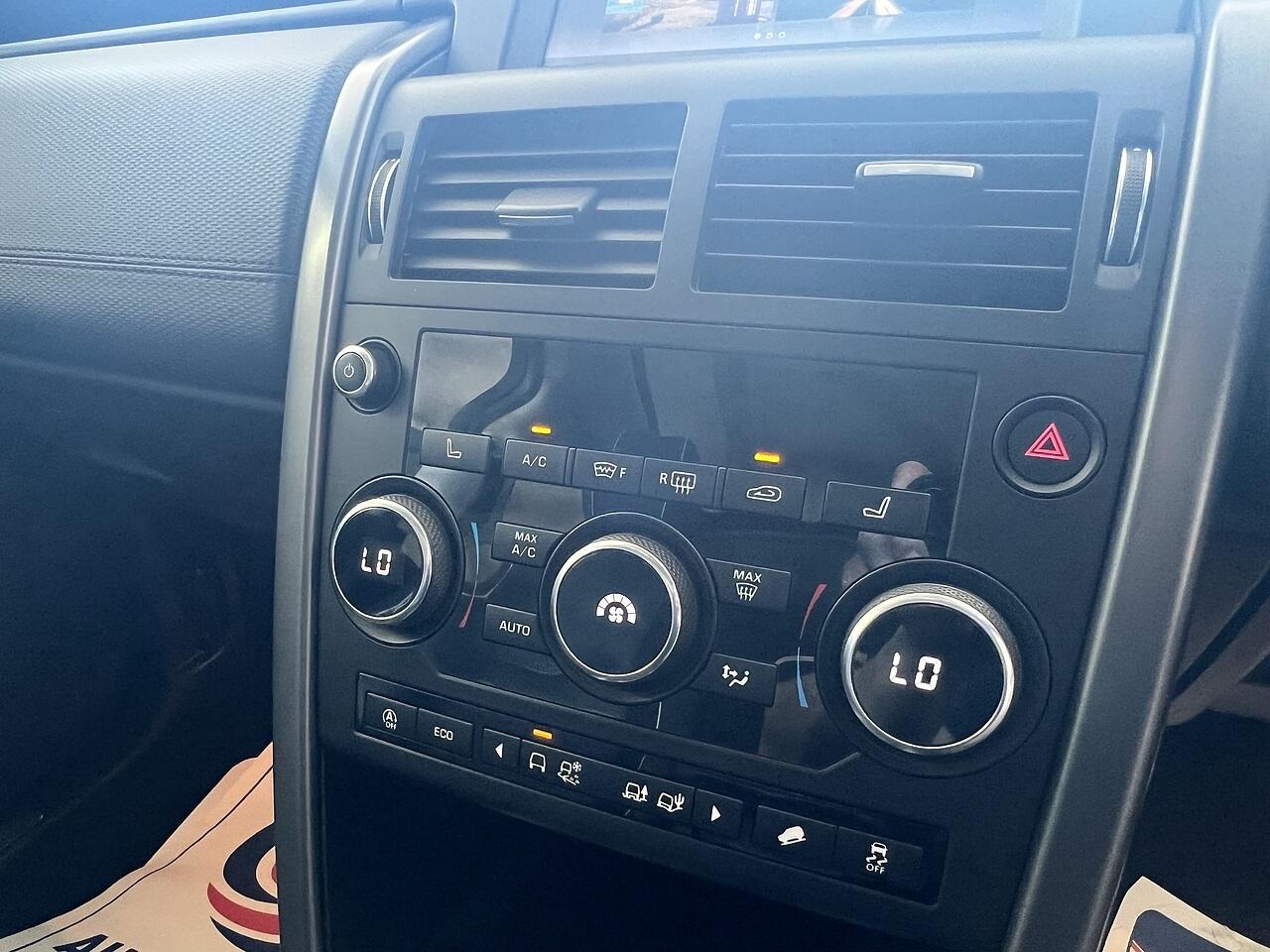 Land Rover Discovery Sport view 18