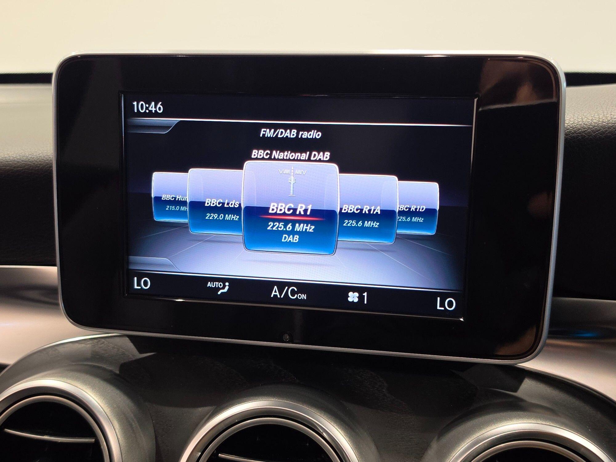 Mercedes-Benz GLC view 98