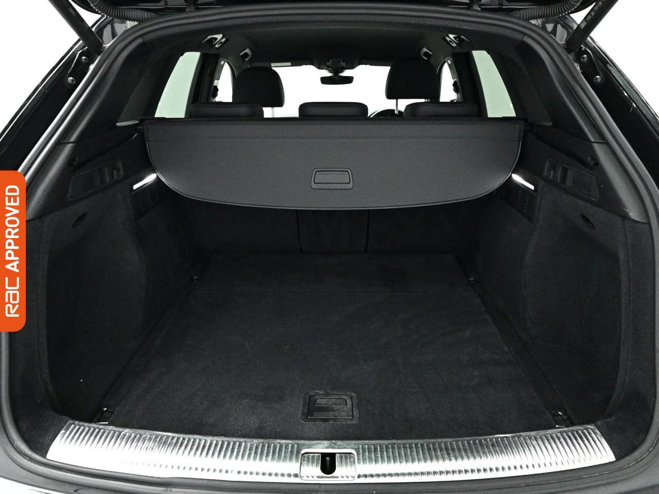Audi Q5 view 13