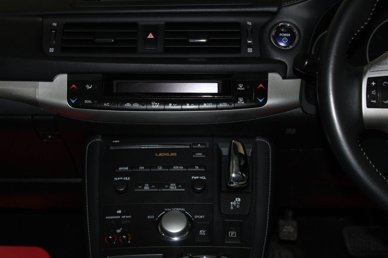 Lexus CT view 33