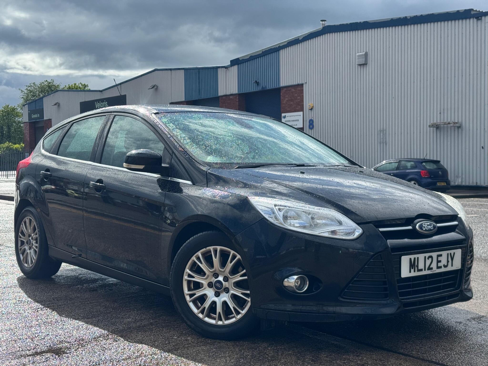 Ford Focus view 5